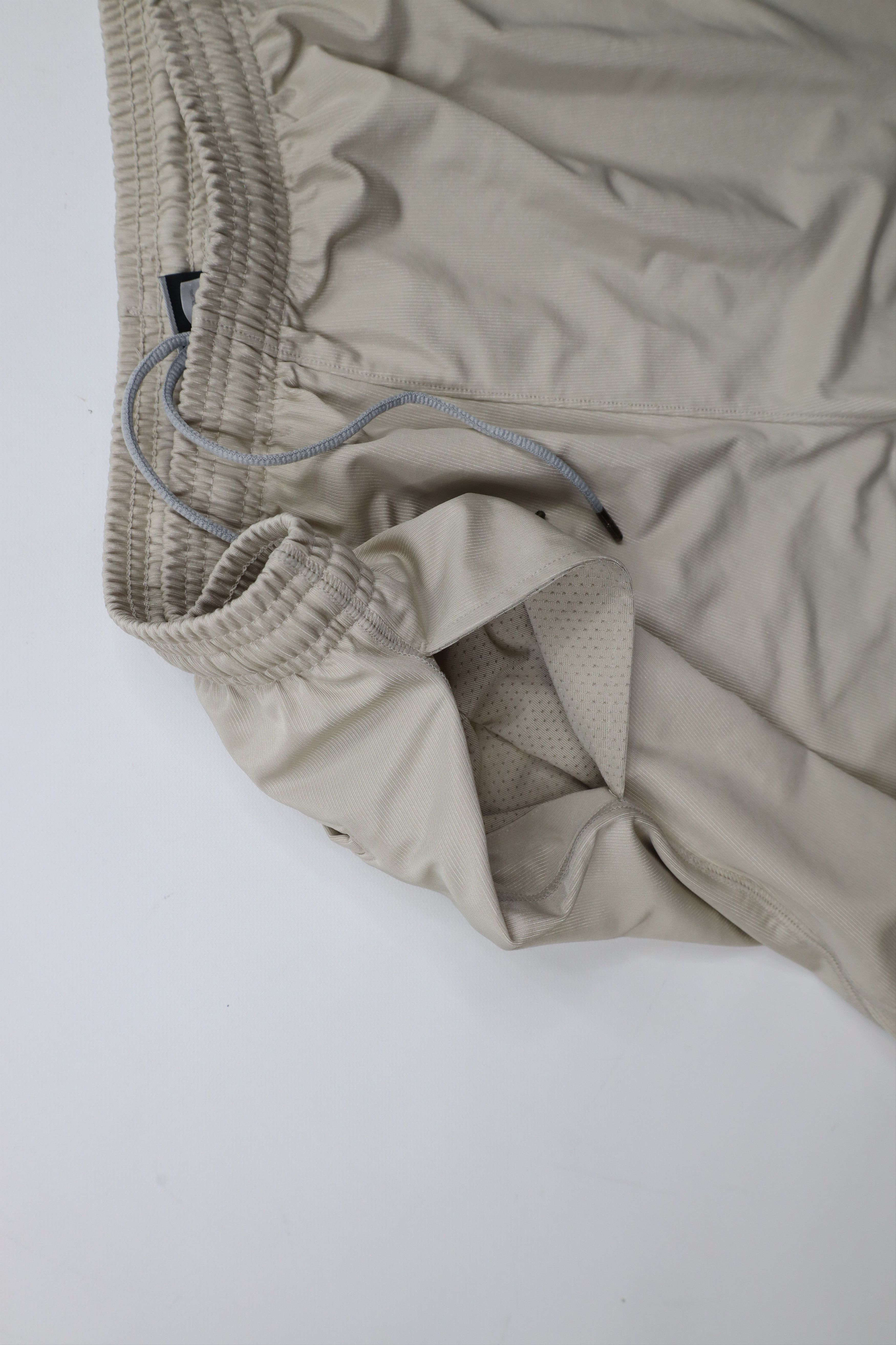 Under Armour × Vintage Under Armour University of Toledo Football Shorts Beige Size US 34 / EU 50 - 8 Thumbnail