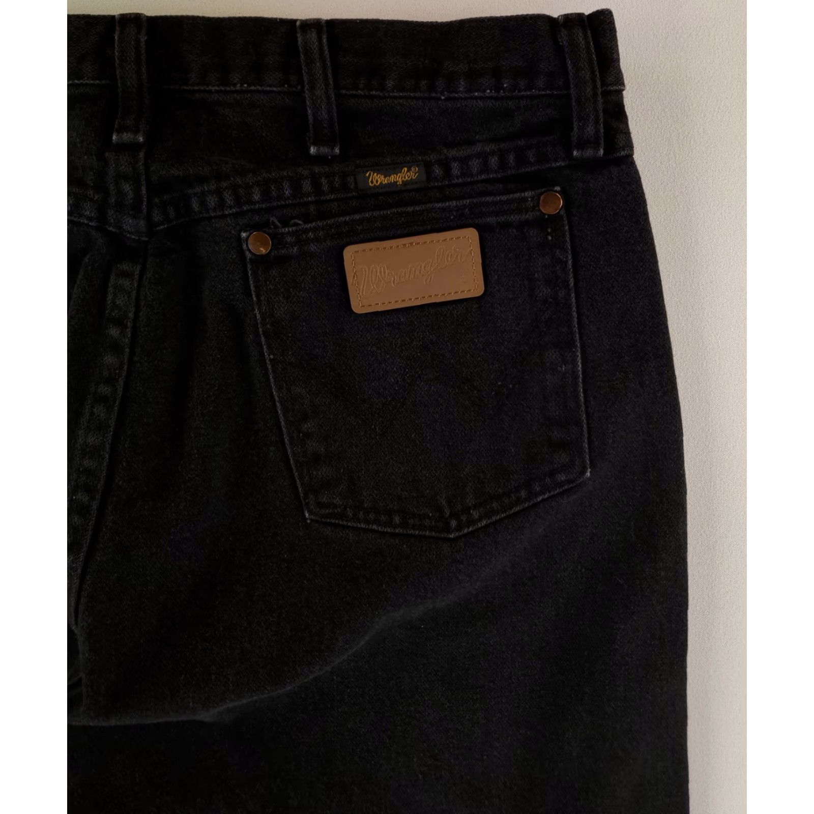 Wrangler VINTAGE Wrangler 13MWZ Jeans Mens 34x36 Black 90s VTG Straight 34x34 Actual Mens Size US 34 / EU 50 - 4 Thumbnail