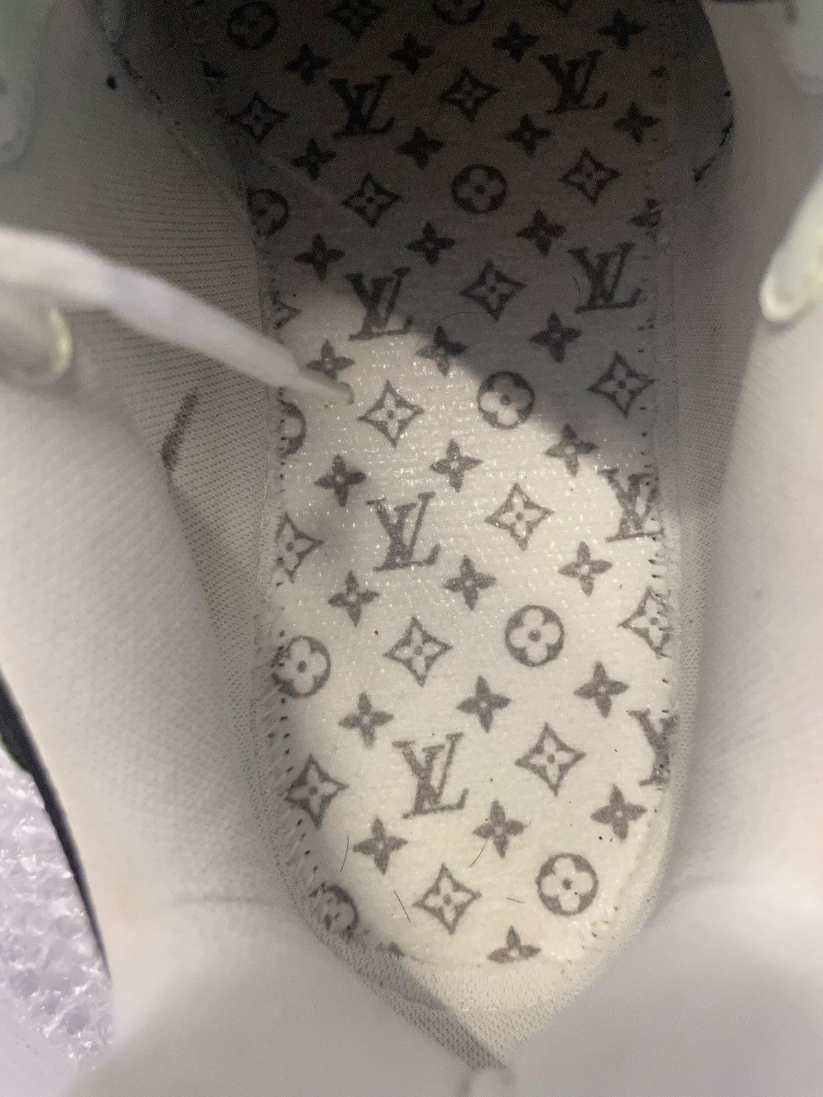 Louis Vuitton Louis Vuitton Runner Tatic Sneakers Size US 9 / EU 42 - 13 Thumbnail