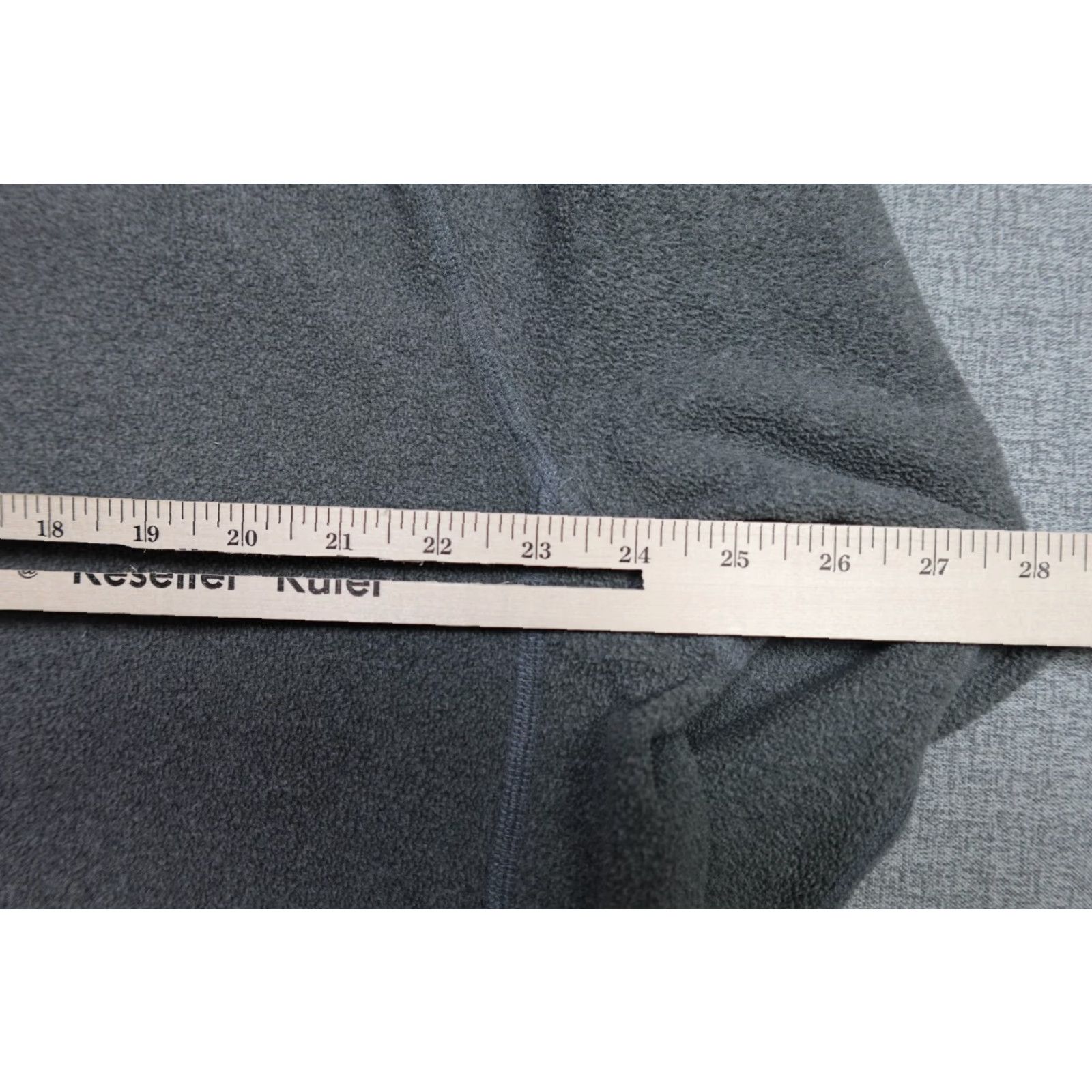 The North Face The North Face Fleece Mens XL Gray Sweater Lightweight Soft Base Layer Zipper Pullover Classic Casual Mens XL Gray Fleece Sweater Size US XL / EU 56 / 4 - 7 Thumbnail