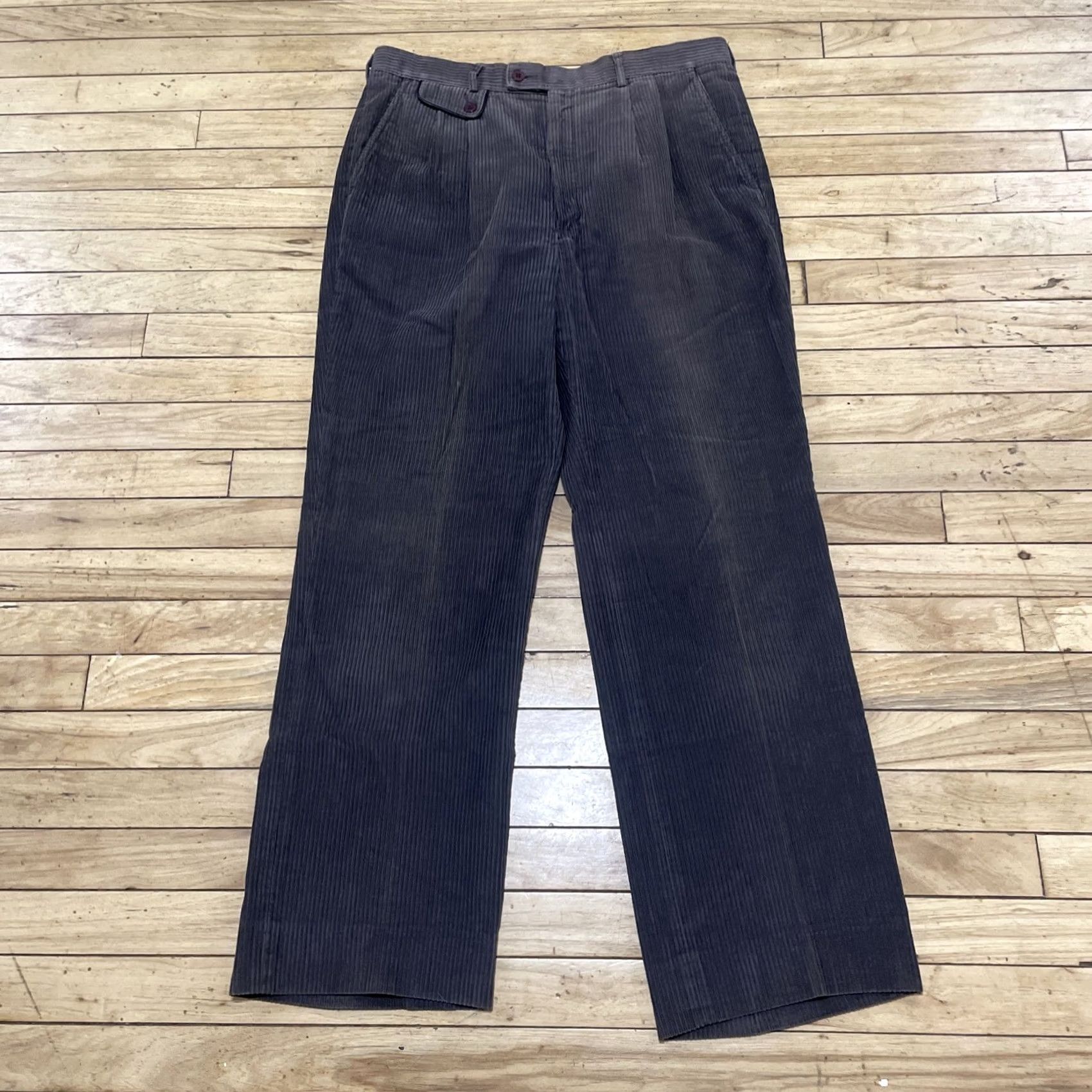 Vintage VINTAGE Jean Paul Germain Corduroy Trousers Men 36 Pleated Dark Brown 90s Grunge Casual Workwear Pants Regular Straight Crew Size US 36 / EU 52 - 3 Thumbnail