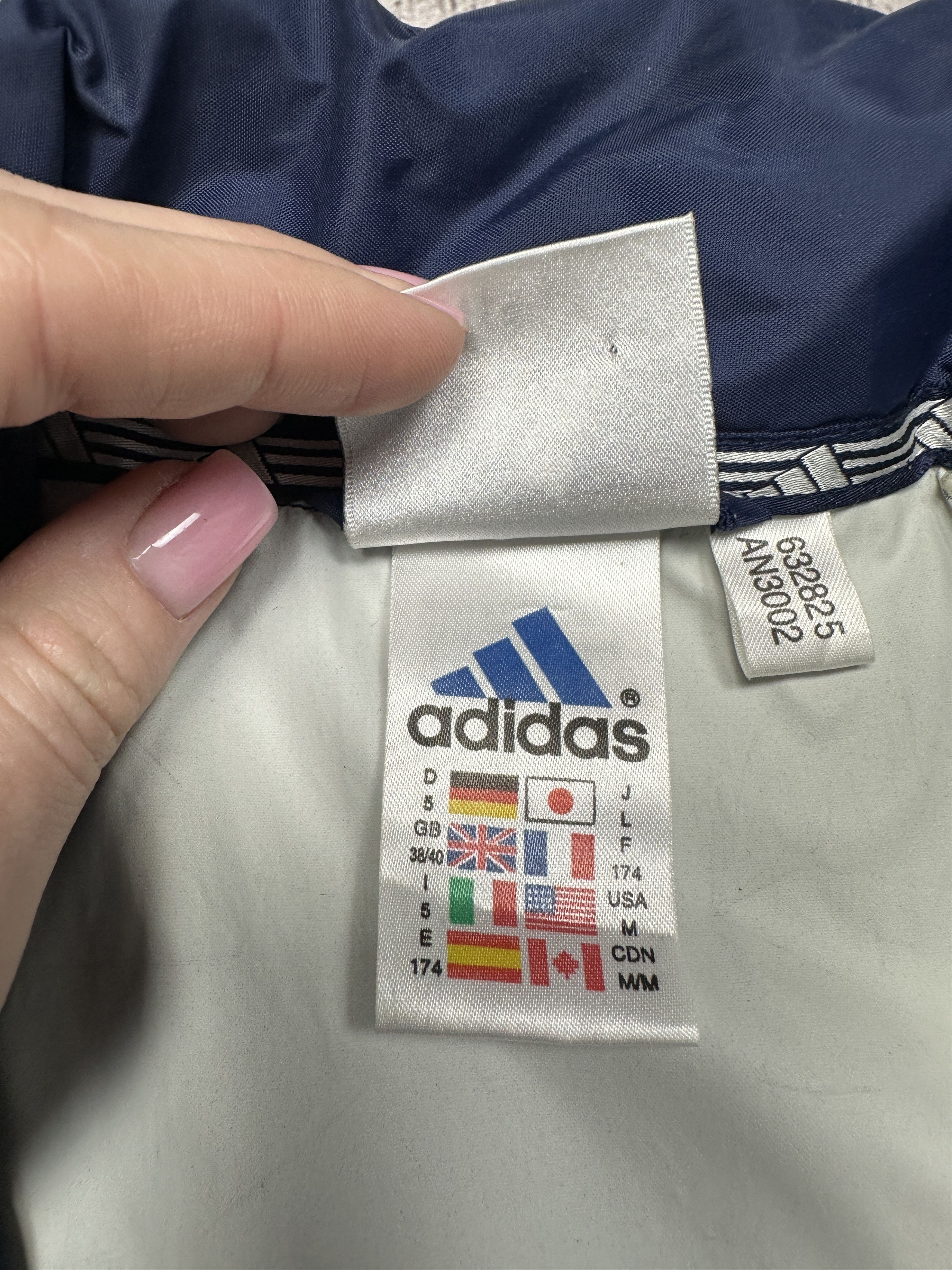 Adidas Adidas 90s Vintage Mens Nylon Jacket Size US M / EU 48-50 / 2 - 5 Thumbnail