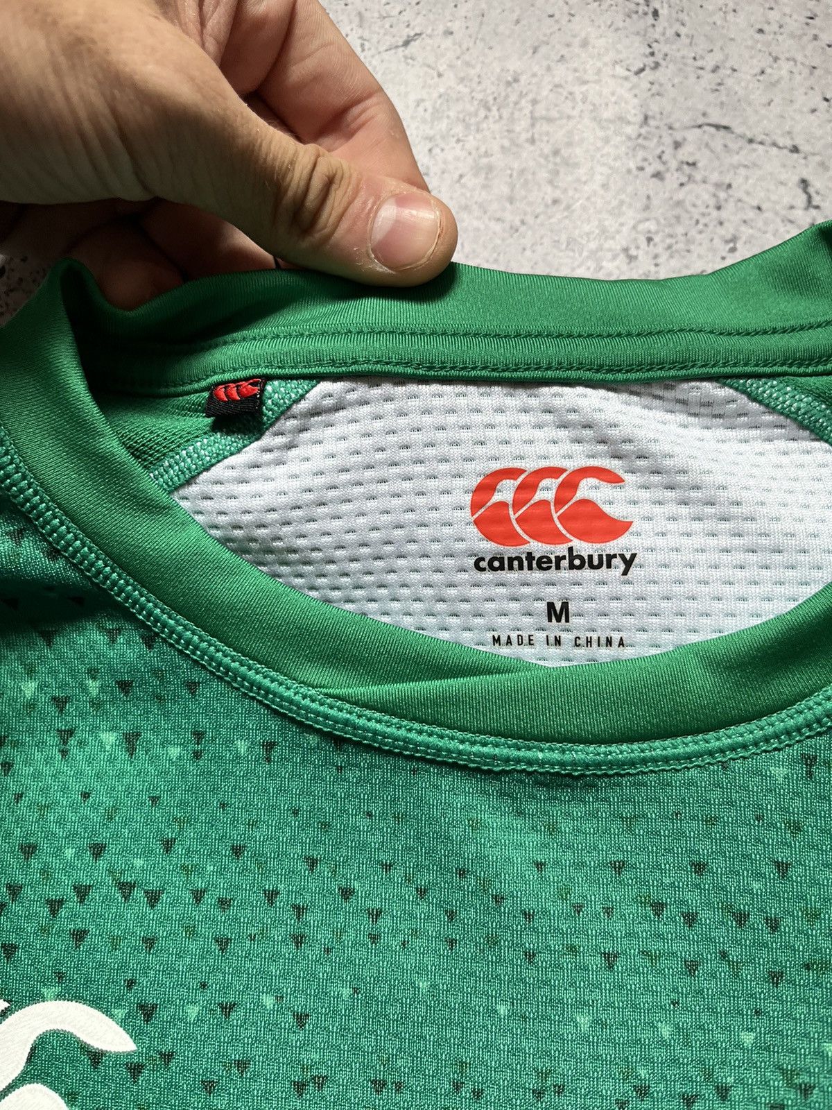 Canterbury of New Zealand Vintage Canterbury IRFU Ireland Rugby Jersey Shirt Retro Y2K Size US M / EU 48-50 / 2 - 7 Thumbnail