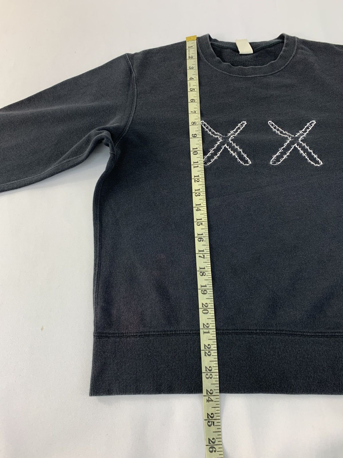 Kaws Kaws X Sesame Street Crewneck Pullover Box Logo Unisex Size US M / EU 48-50 / 2 - 9 Thumbnail