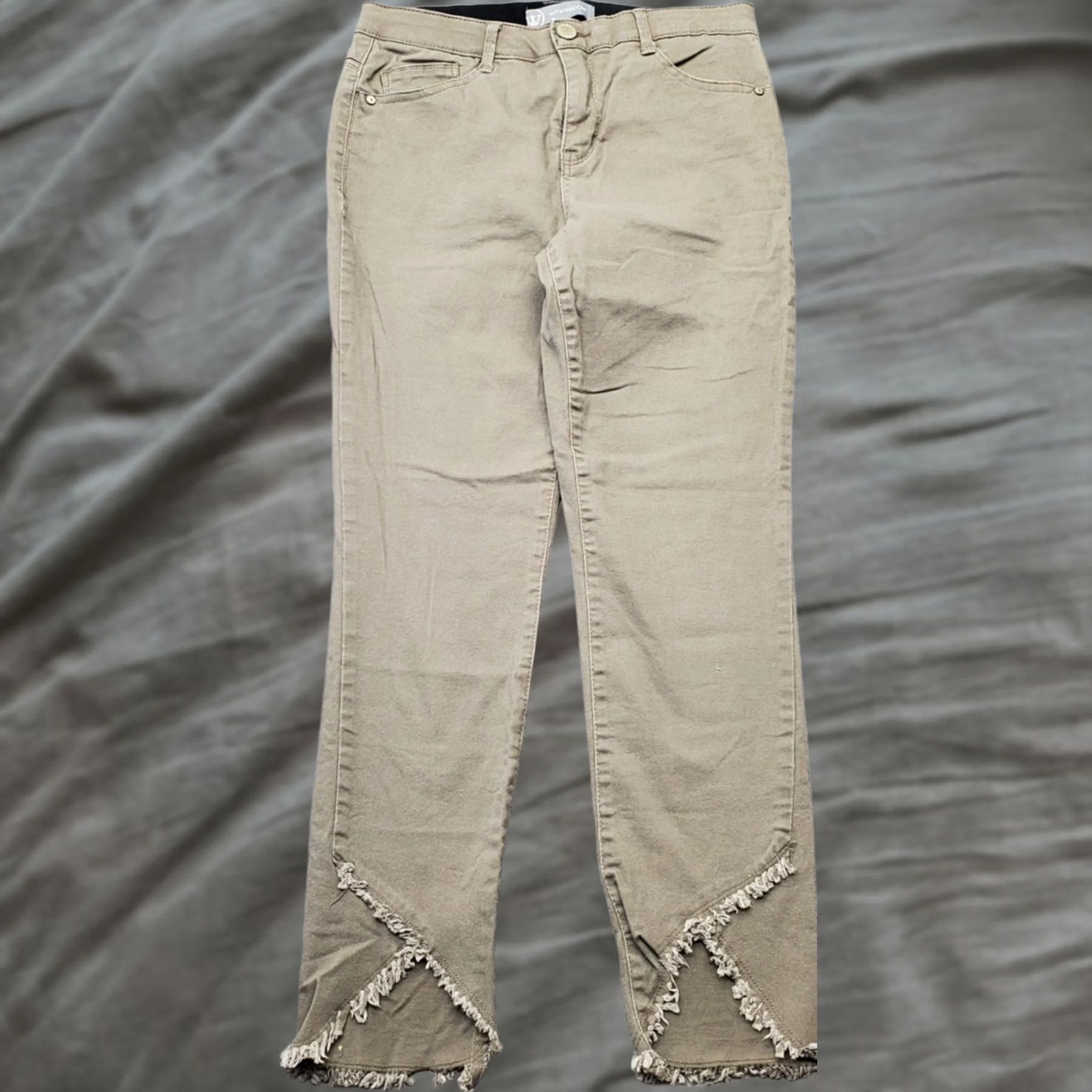 Vintage Wit & Wisdom Womens Size 4 Brown Stretch Ankle Pants Tulip Hem Inverted V Frayed Comfort Pockets Size 27" / US 4 / IT 40 - 1 Thumbnail