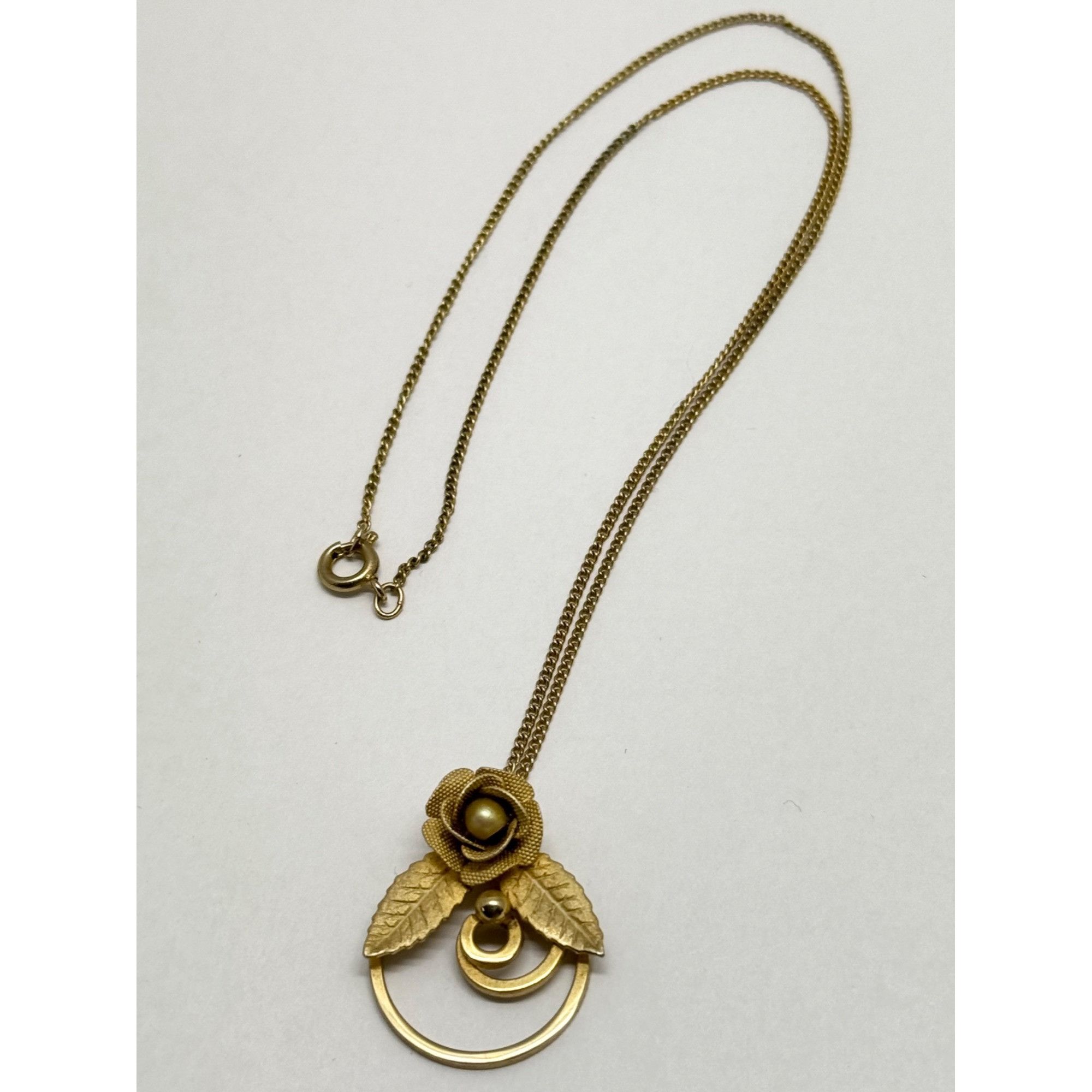 Vintage Vintage gold rose pearl charm necklace Size ONE SIZE - 1 Thumbnail