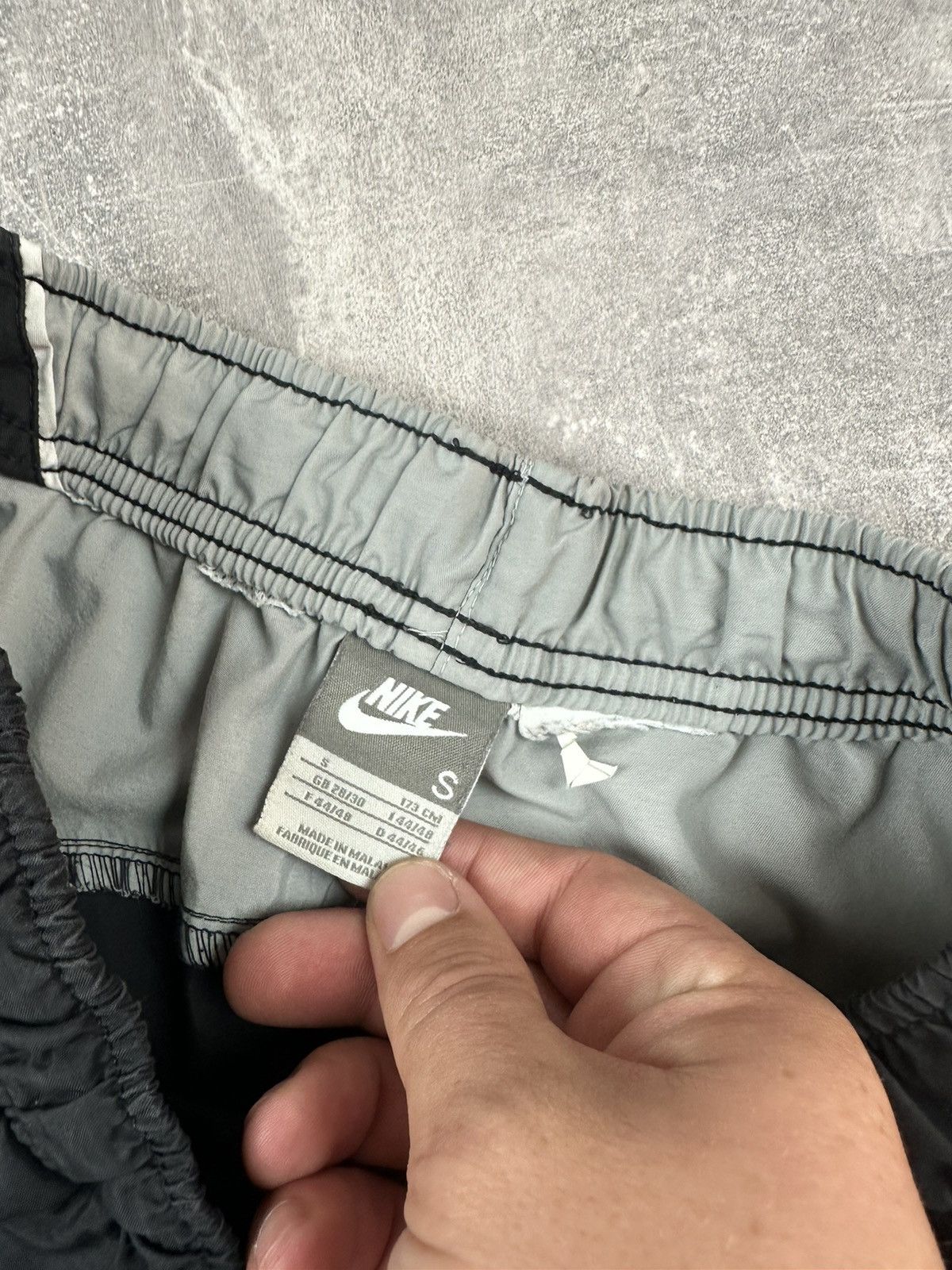 Nike Nike Small Swoosh Logo Retro Shorts Size US 30 / EU 46 - 6 Thumbnail