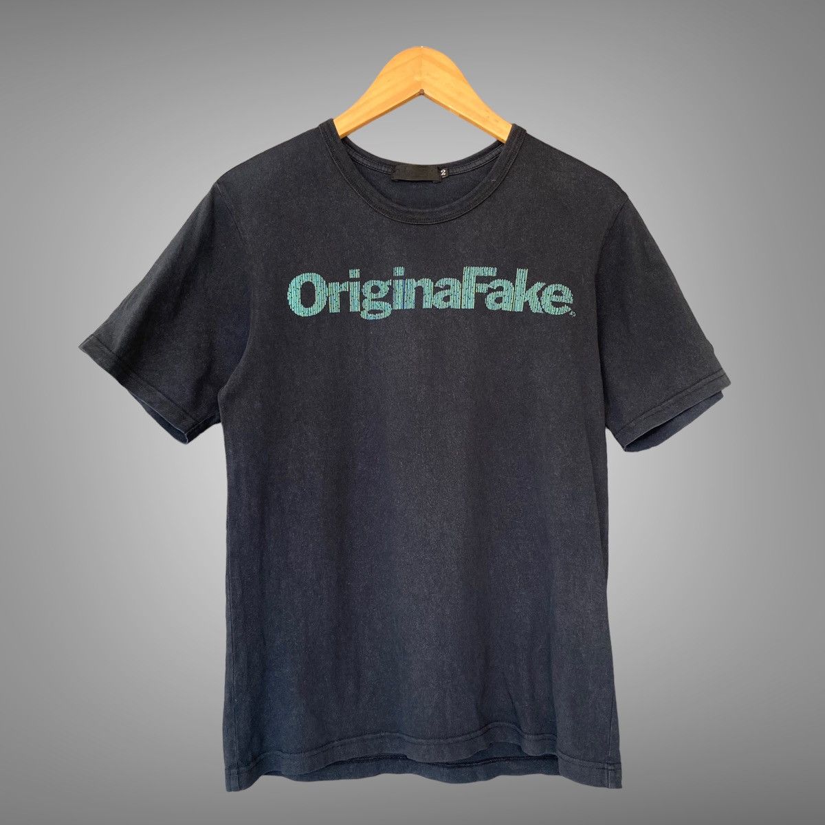 Original Fake 📢SENDOFFER📢 OriginalFake Spell Out Logo Tee Size US M / EU 48-50 / 2 - 1 Thumbnail