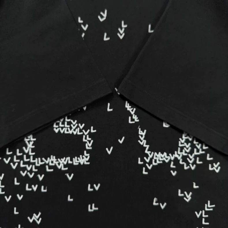 Louis Vuitton LV Black Short Sleeve T -2505 Size US XL / EU 56 / 4 - 7 Thumbnail
