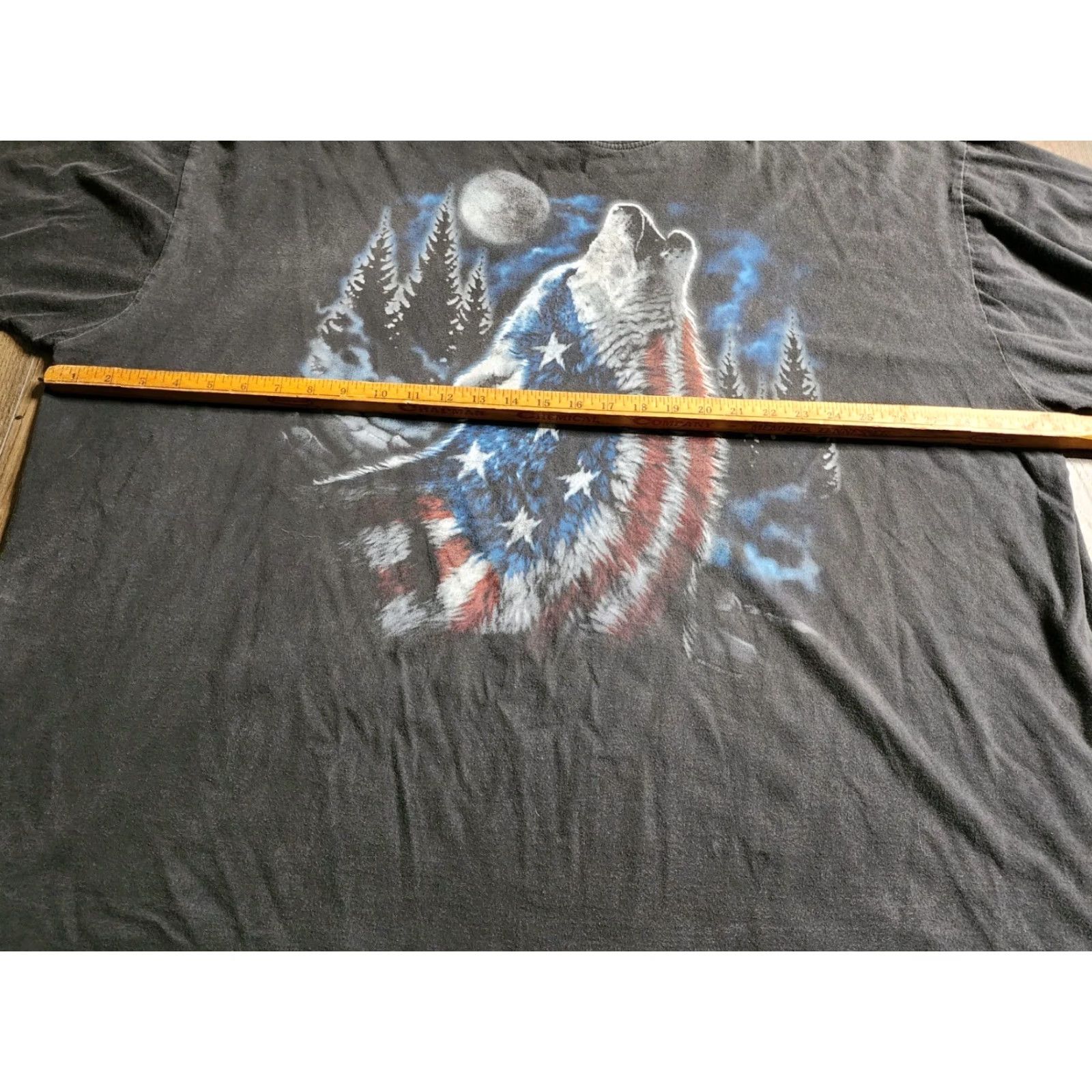 Liquid Blue Liquid Blue T-Shirt Men 4XL Black Wolf Flag Patriotic USA Graphic Tee 80s 90s Mens Size US XXL / EU 58 / 5 - 3 Thumbnail