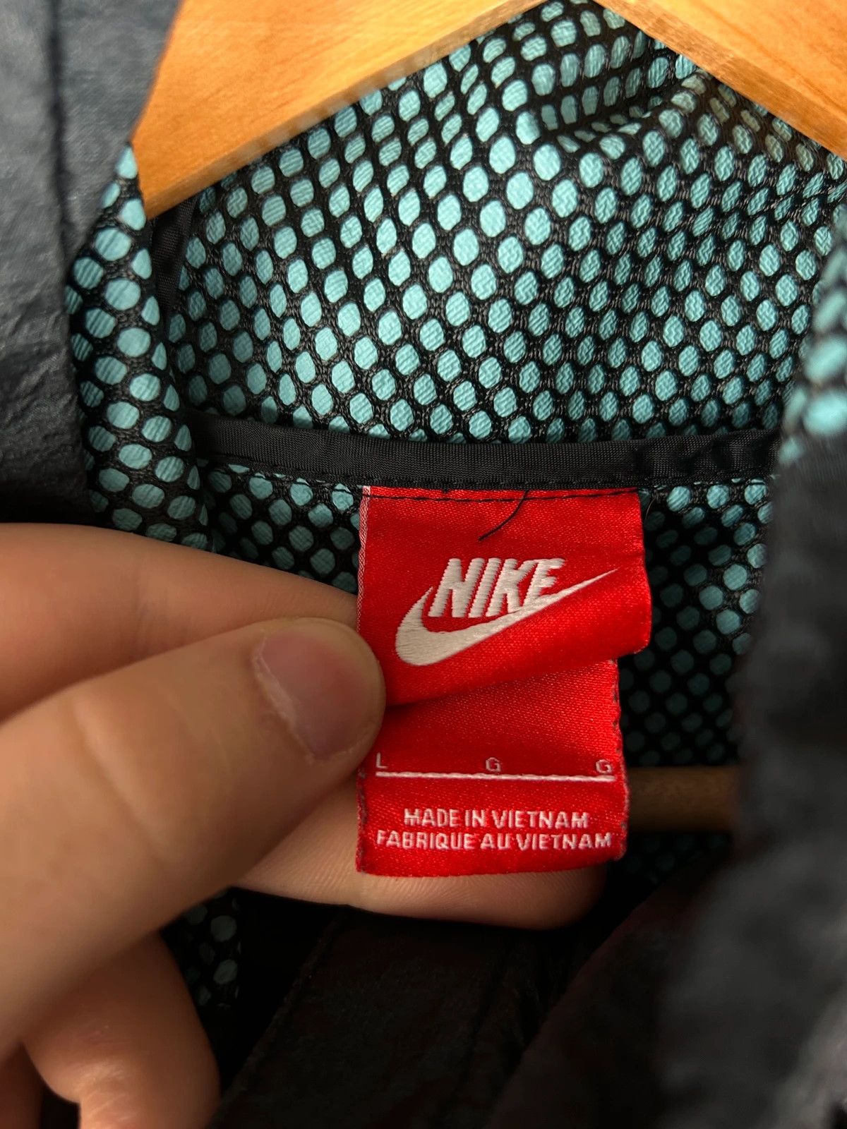 Nike Nike Tech Fleece windbreaker jacket mini logo print zip Size US L / EU 52-54 / 3 - 6 Thumbnail