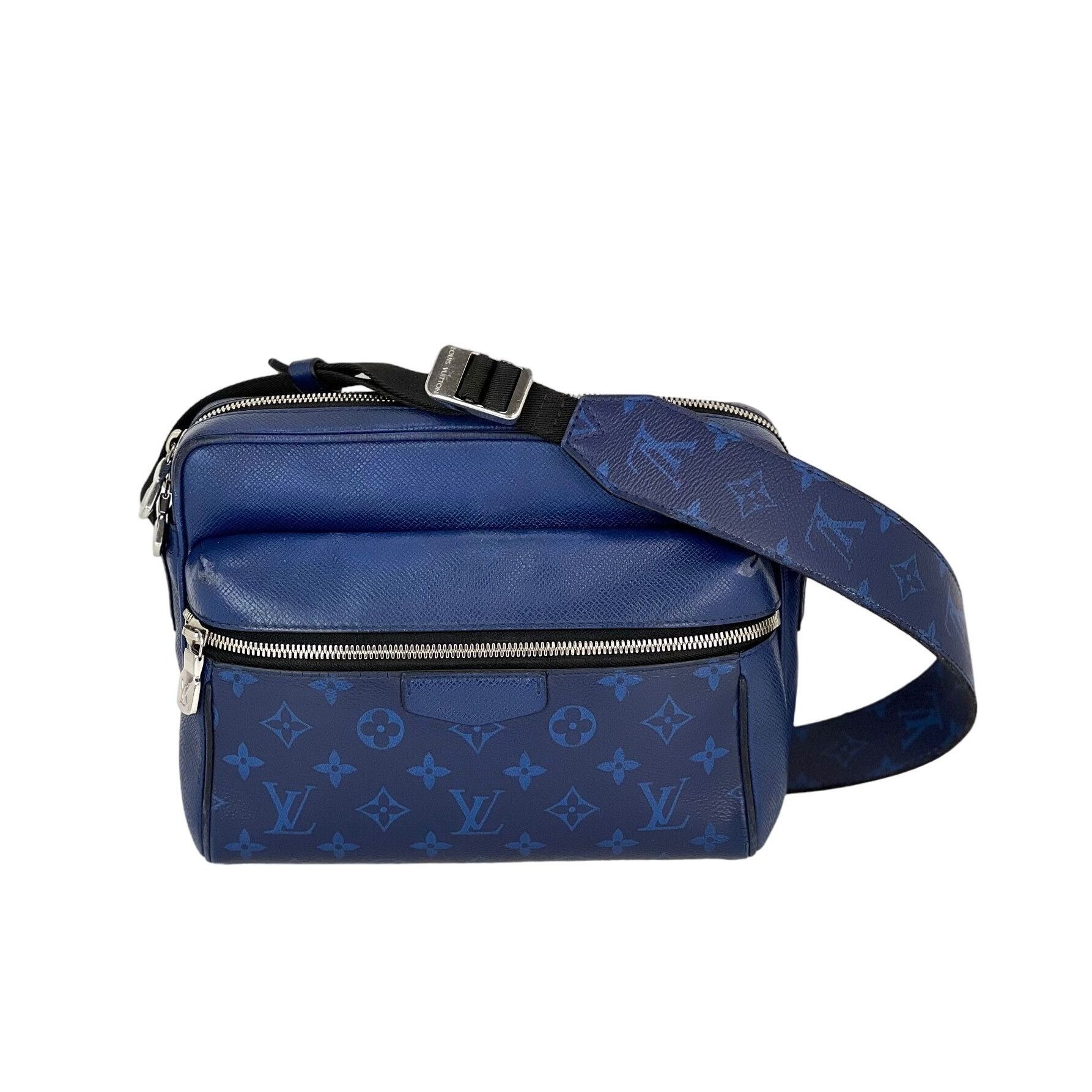 LOUIS VUITTON Taigarama Outdoor Blue Messenger Bag
