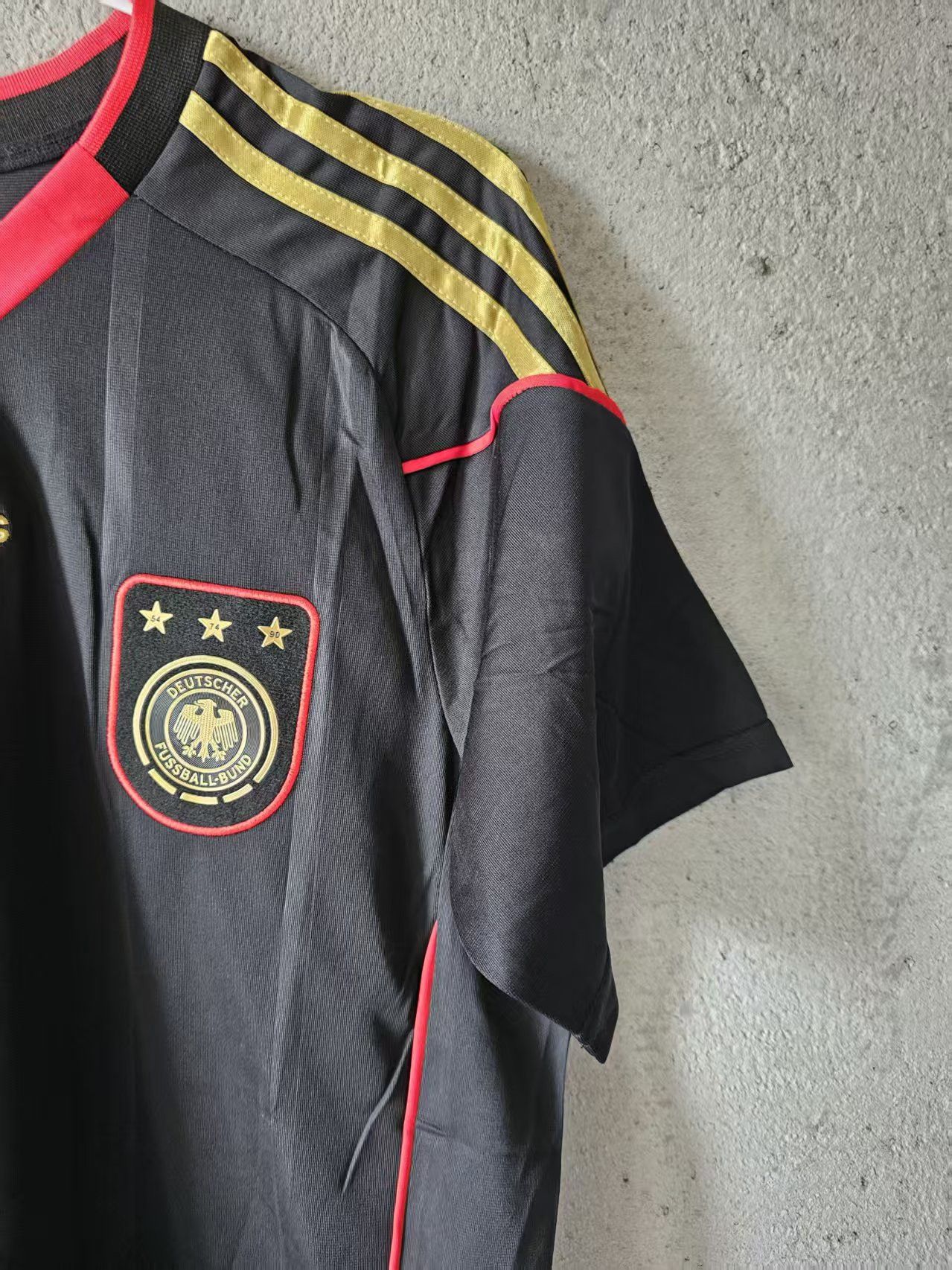 Other Thomas Müller Jersey 2010 Germany Size US S / EU 44-46 / 1 - 3 Thumbnail