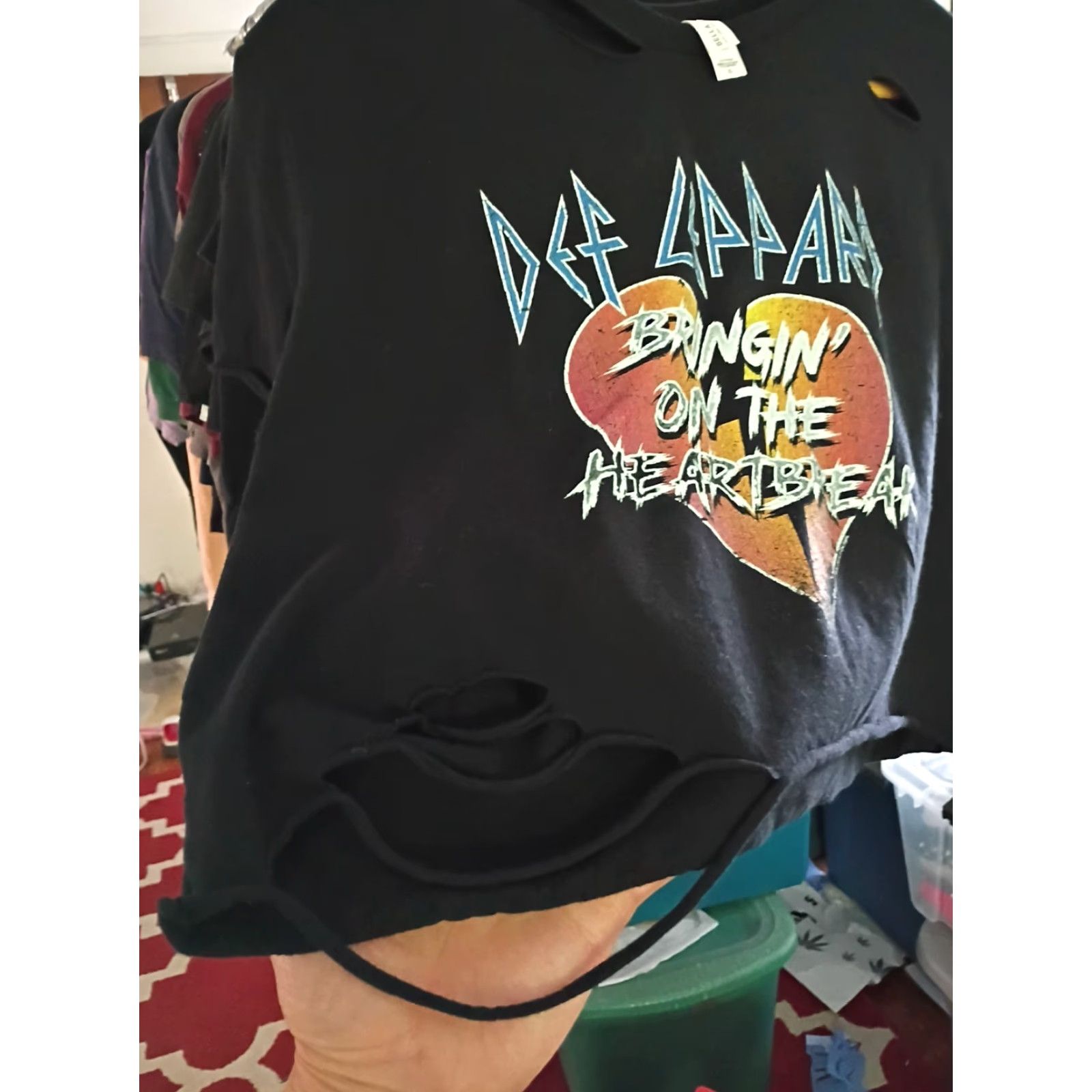 Vintage VINTAGE Def Leppard Ladies Crop Top XL Black Distressed Cropped T-Shirt Rock Retro Womens Party Tee Size XL / US 12-14 / IT 48-50 - 2 Thumbnail