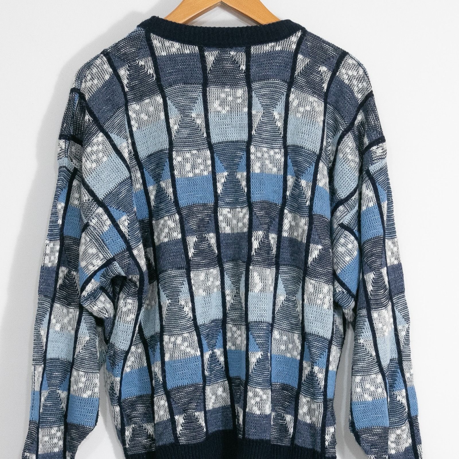 Vintage Vintage 90s Diamond Pattern Striped Acrylic Sweater Large Size US L / EU 52-54 / 3 - 9 Thumbnail