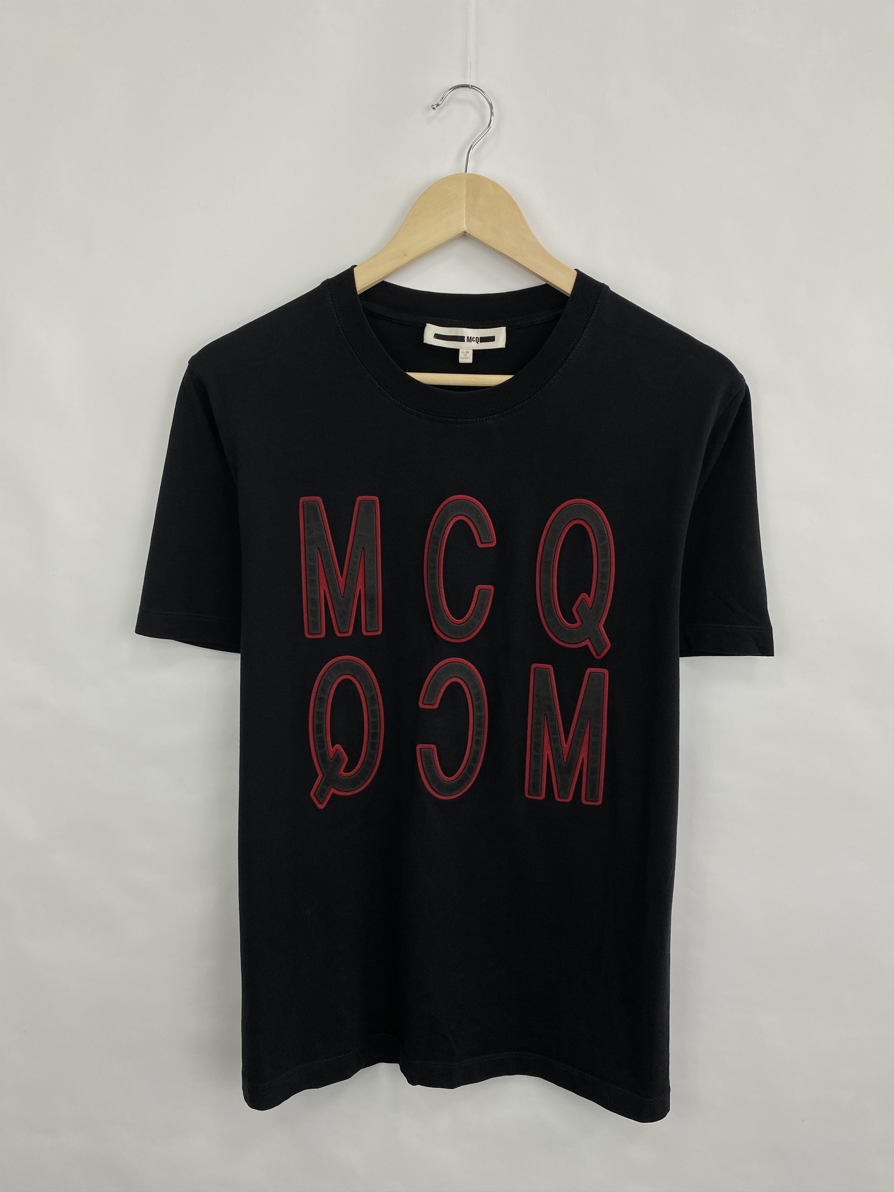 Alexander McQueen 🇮🇹 Alexander McQueen London Luxury Rare T-Shirt Retro Hype Size US M / EU 48-50 / 2 - 2 Thumbnail