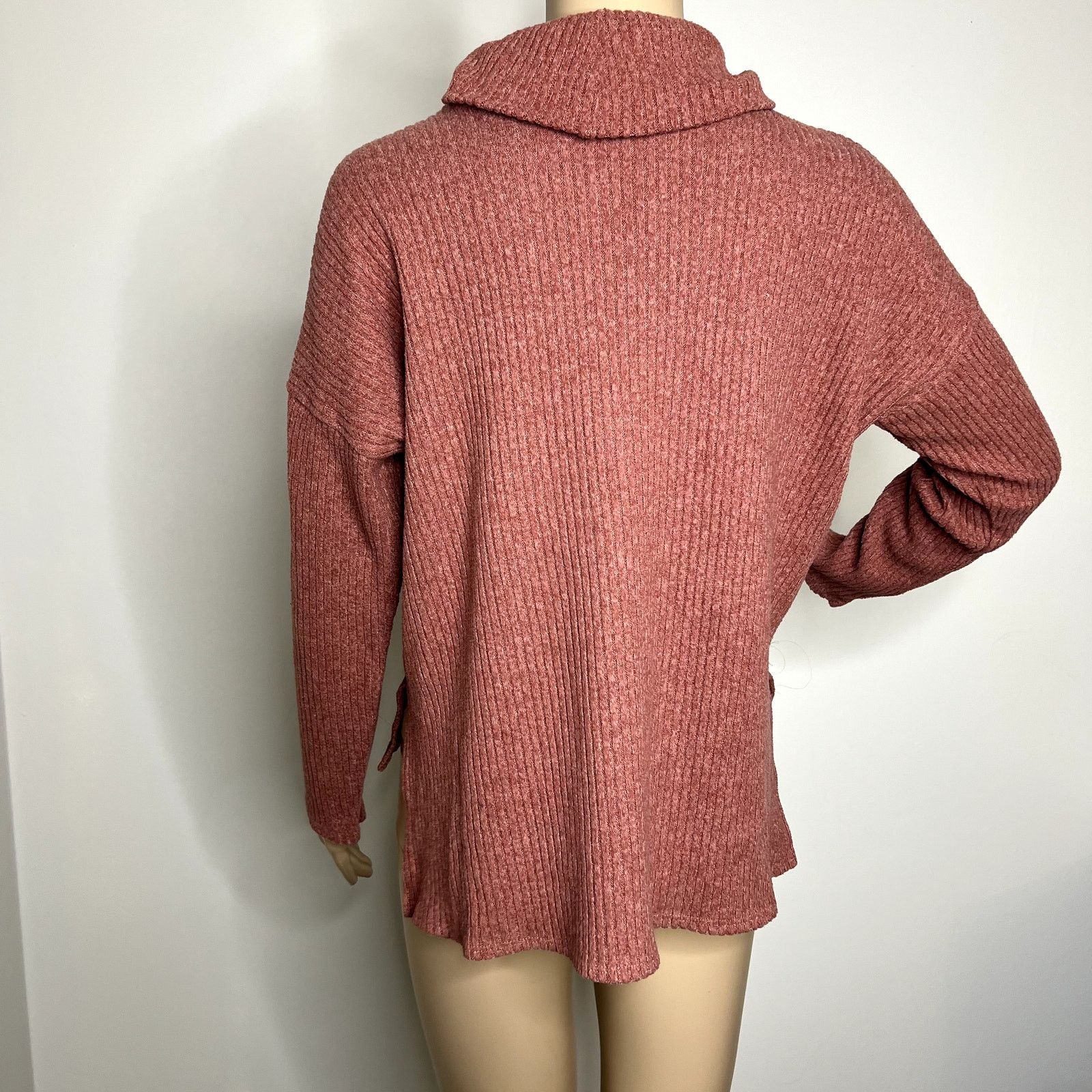 Forever 21 Forever 21 Pink Knit Turtleneck Sweater Size S / US 4 / IT 40 - 3 Thumbnail