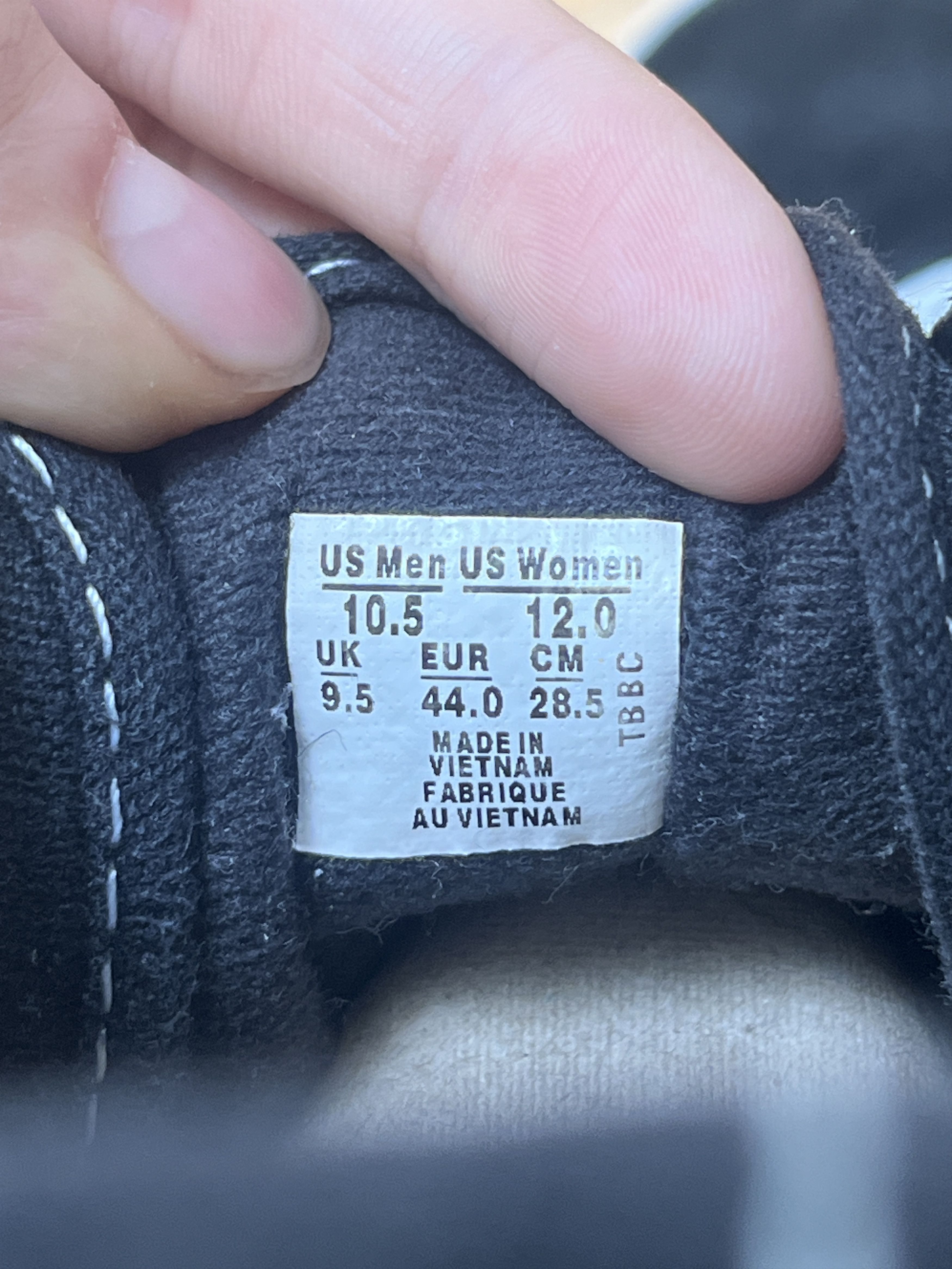 Vans Two Pairs VANS Old Skools US10.5 and 10 Size US 10 / EU 43 - 3 Thumbnail