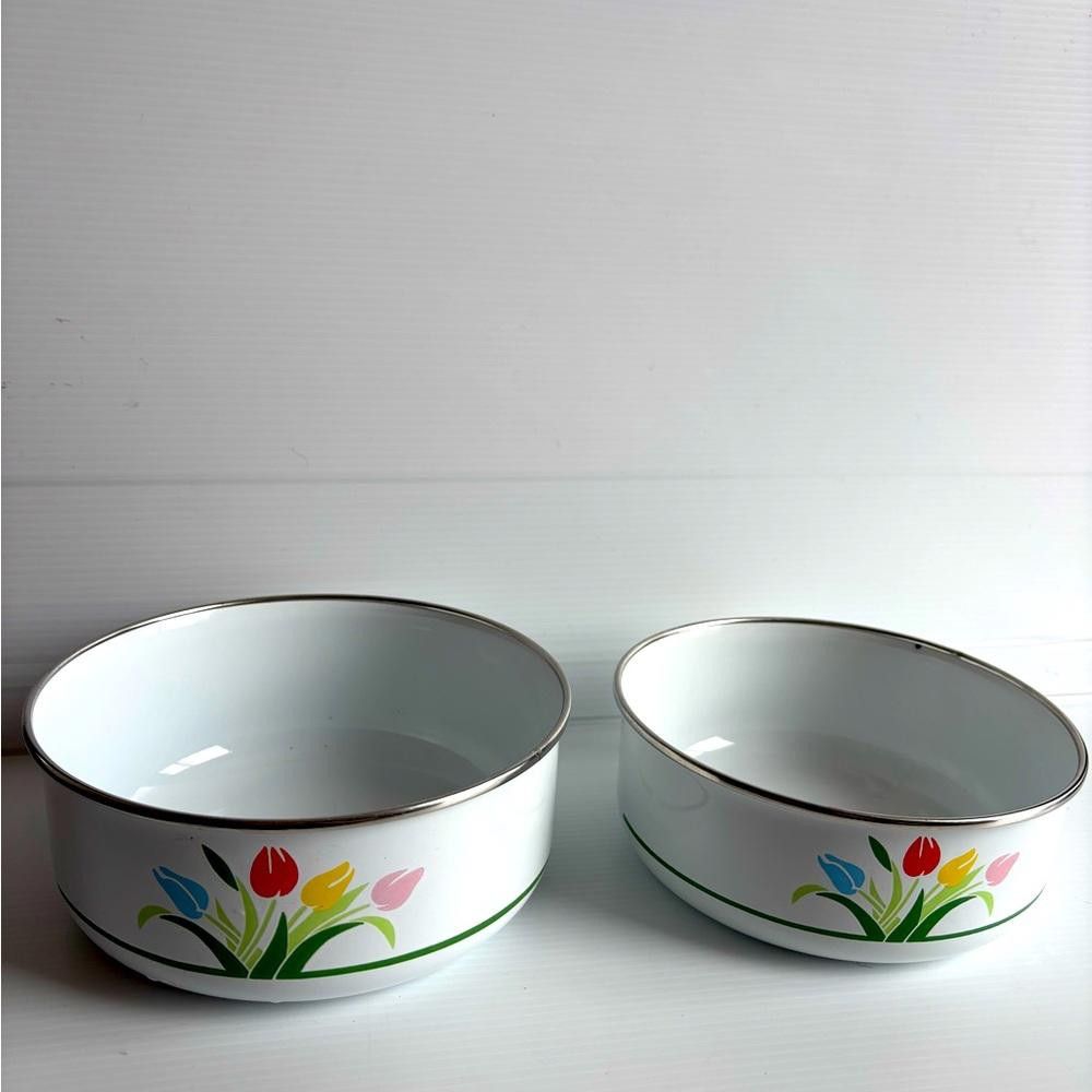 Designer Vintage Set of Two Nesting Floral Enamel Bowls Size ONE SIZE - 2 Thumbnail