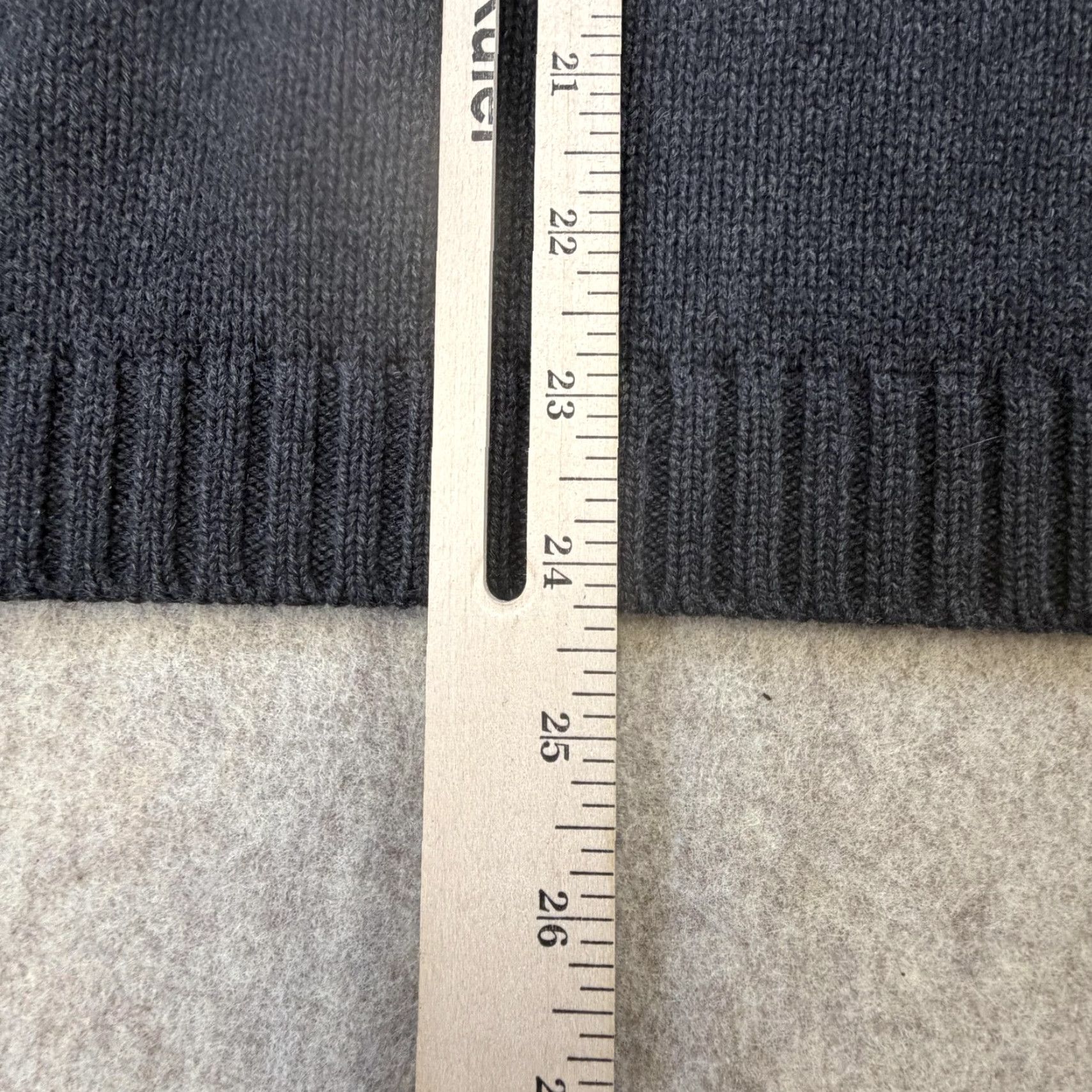Lands' End Lands End Mens Large Gray V-Neck Sweater Vest Knit Classic Casual Pullover Sturdy Knit-Top Size US L / EU 52-54 / 3 - 8 Thumbnail