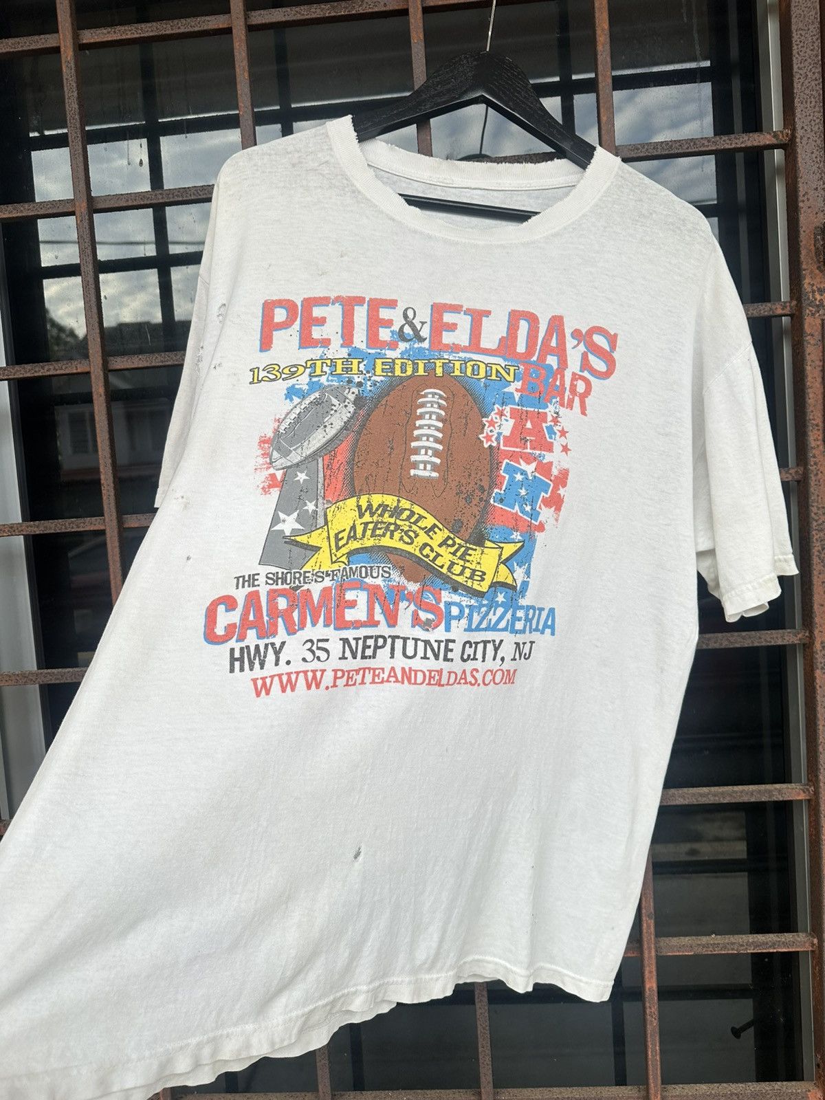 Vintage Bar tee Sun Faded Thrashed Distressed ERD Grunge Boxy Size US XL / EU 56 / 4 - 3 Thumbnail