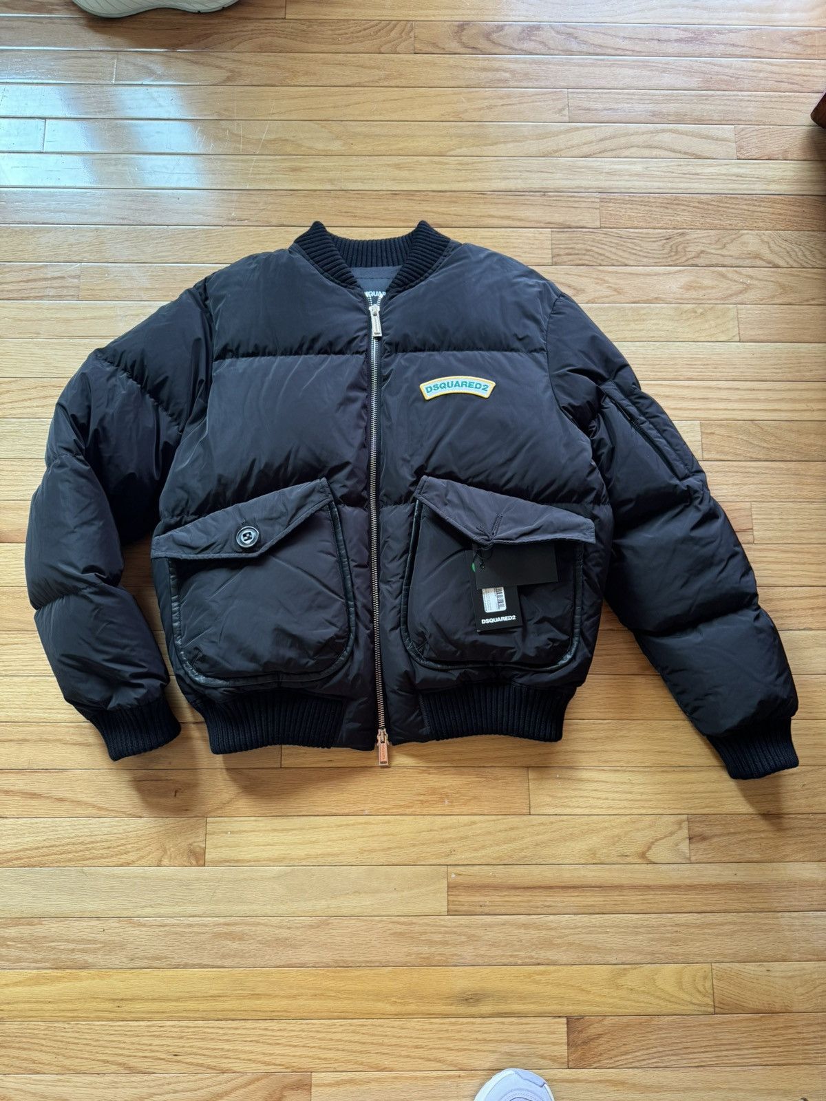 Dsquared2 Dsquared2 logo print puffer logo jacket IT-50, US-40 NWT Size US M / EU 48-50 / 2 - 1 Thumbnail