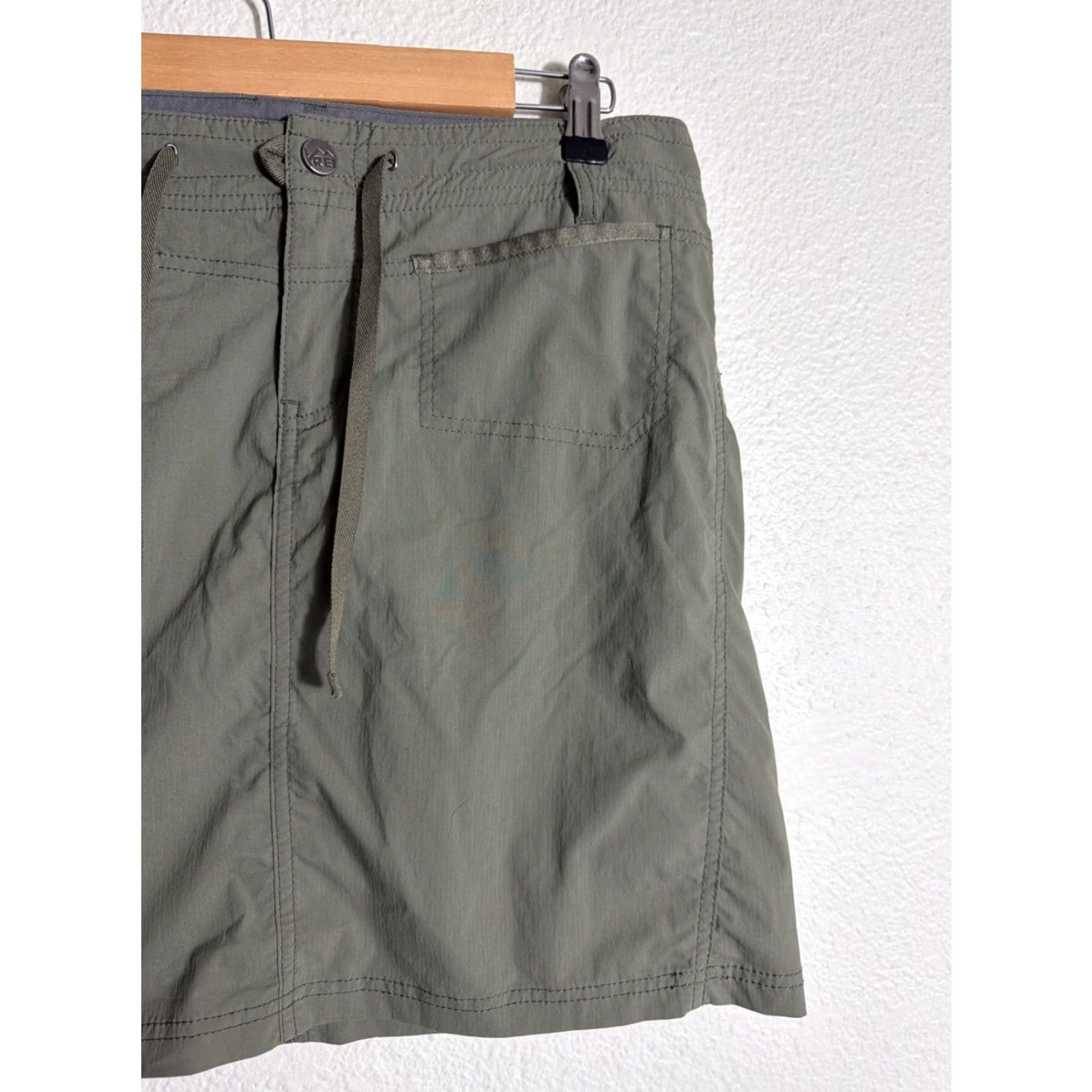 Vintage REI Women’s Size 8 Cargo Skirt Nylon Spandex Drawstring Army Green 31x17 Womens Size 30" / US 8 / IT 44 - 3 Thumbnail