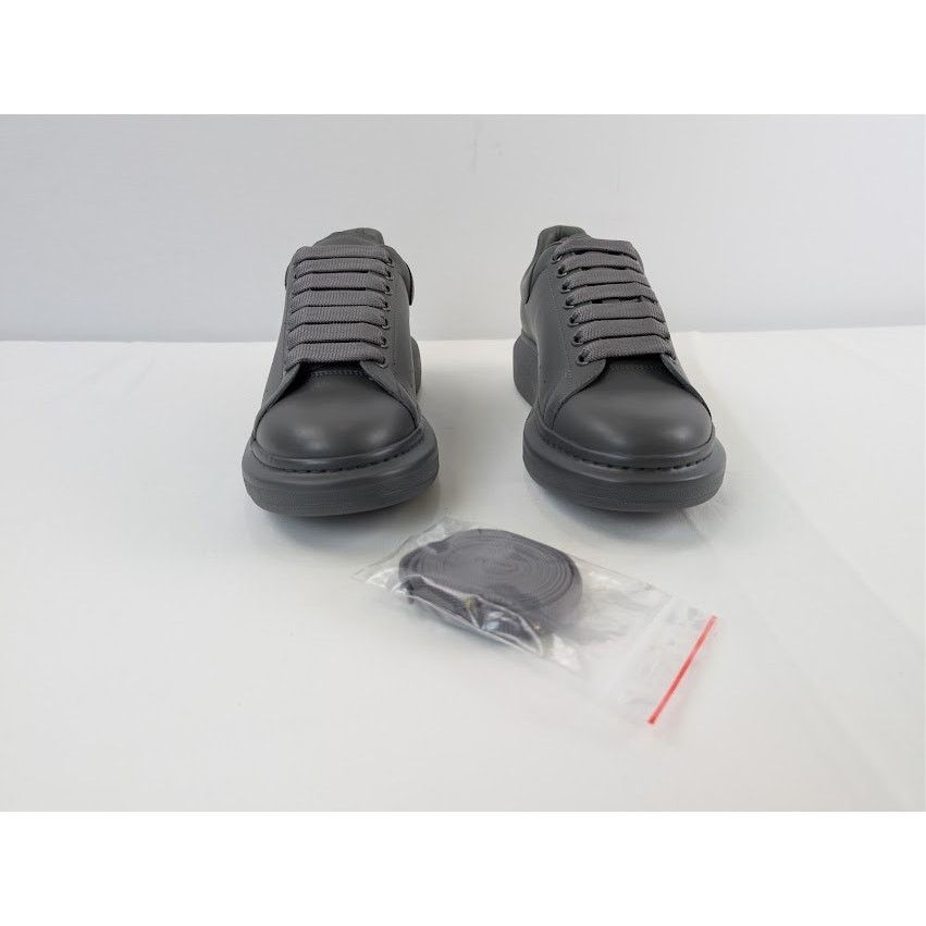 Alexander McQueen o1rshd1 Leather Oversized Sneaker in Lead Pencil Size US 10 / EU 43 - 8 Thumbnail