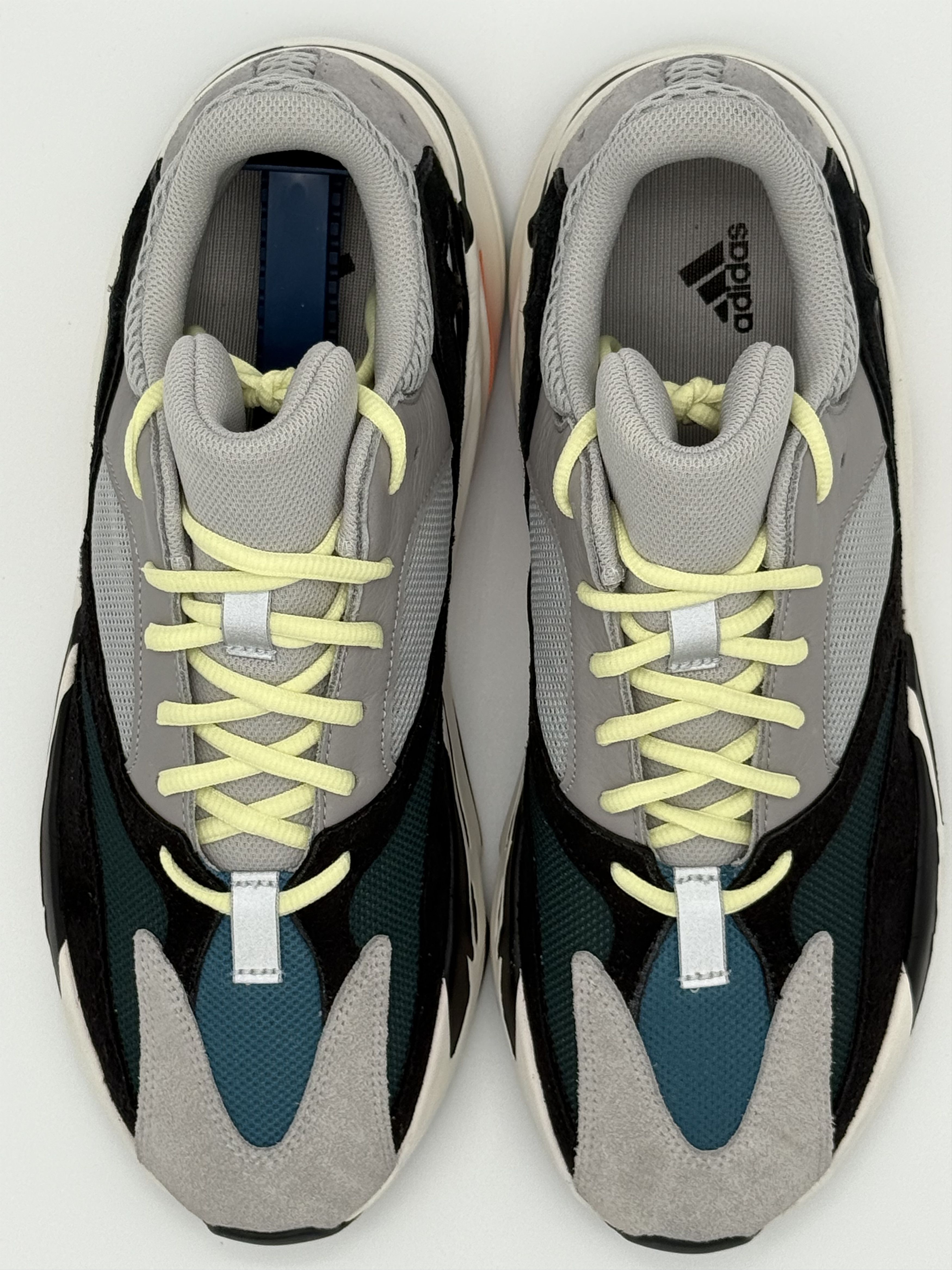 Yeezy Yeezy Boost 700 Wave Runner Size US 12 / EU 45 - 6 Thumbnail