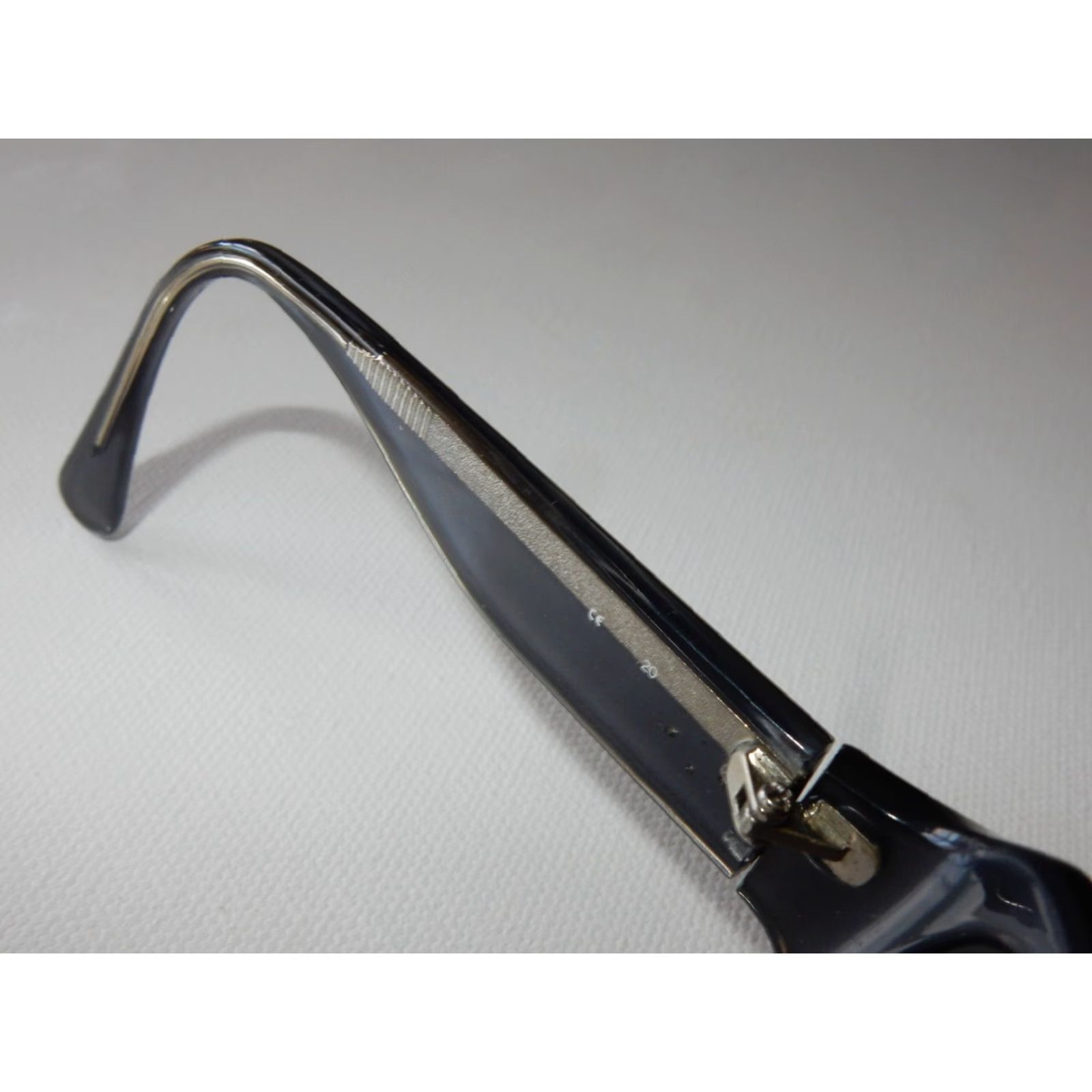 Coach VINTAGE Coach Sunglasses Frames Only Women Black Prescription Small Scratches Size ONE SIZE - 5 Thumbnail