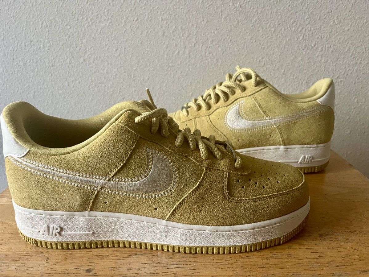 Nike Nike Air Force 1'07 LV8 Men's Size 10 Men’s- 11.5 Women’s Size US 10 / EU 43 - 1 Thumbnail