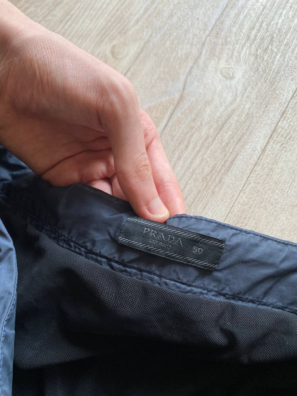 Prada prada red tab nylon shorts Size US 34 / EU 50 - 8 Thumbnail