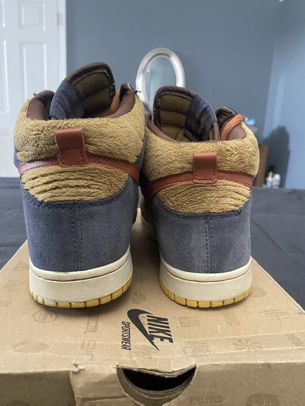 Nike Nike Dunk Premium SB High Three Bears - Papa Bear Size US 8.5 / EU 41-42 - 2 Thumbnail
