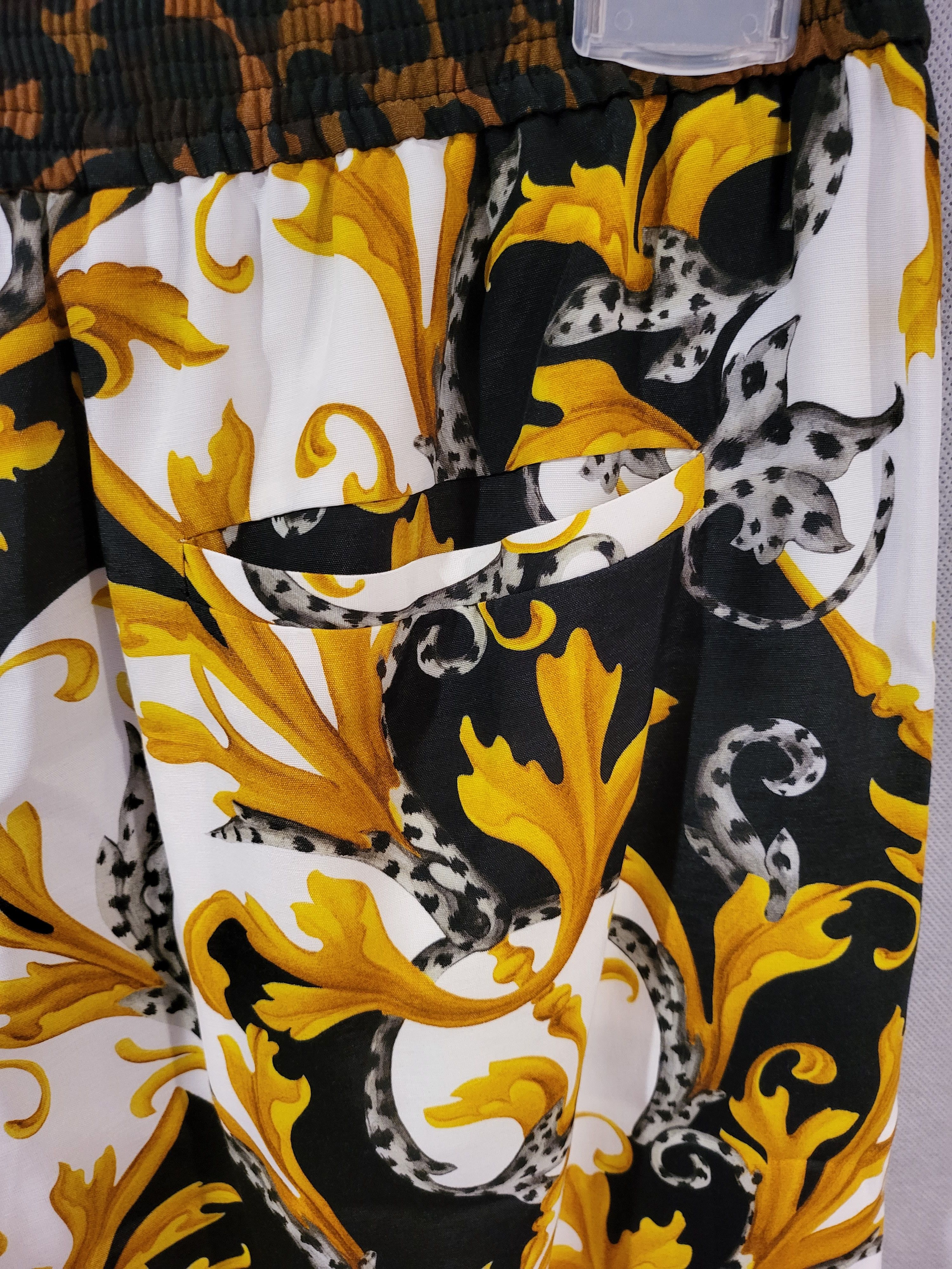 Versace Two Face Floral & Baroque Print Shorts Size US 32 / EU 48 - 5 Thumbnail