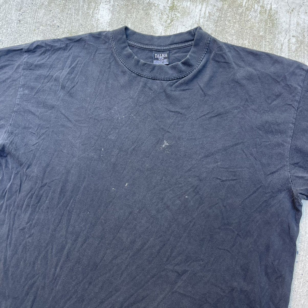 Vintage Vintage Y2K Faded Distressed BLACK BLANK T Shirt Size US XXL / EU 58 / 5 - 2 Thumbnail