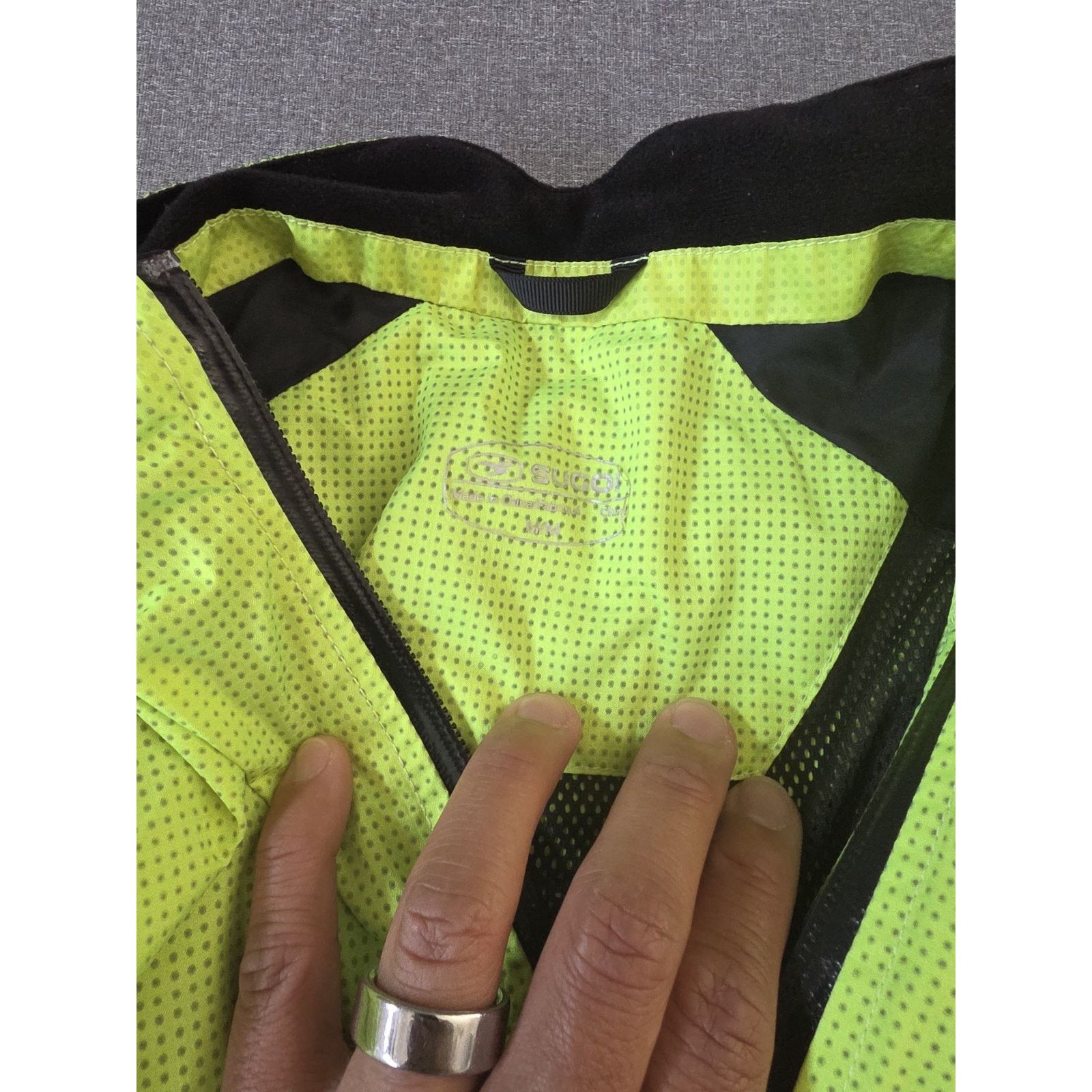 Other Sugoi Zap Bike Jacket Reflective Waterproof Men's Med Size US M / EU 48-50 / 2 - 7 Thumbnail