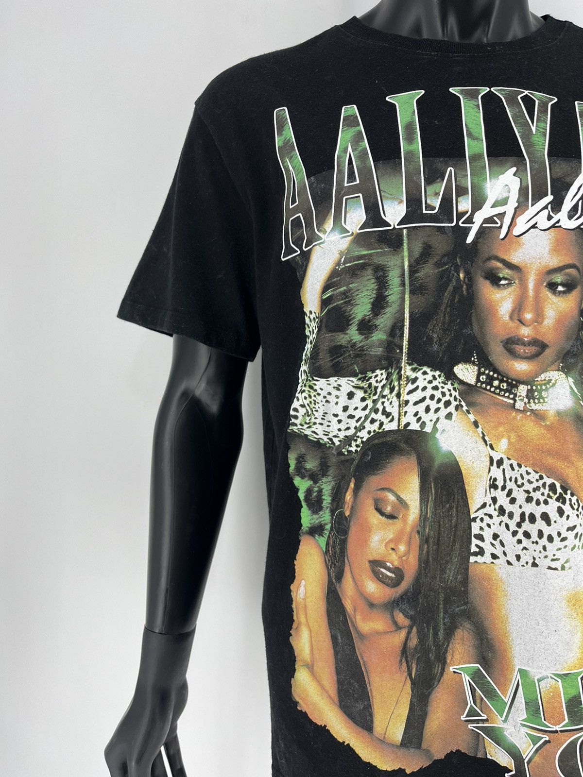Band Tees × Rap Tees Vintage Aaliyah Graphic Big Logo Girl Rap band tee Size US L / EU 52-54 / 3 - 6 Thumbnail