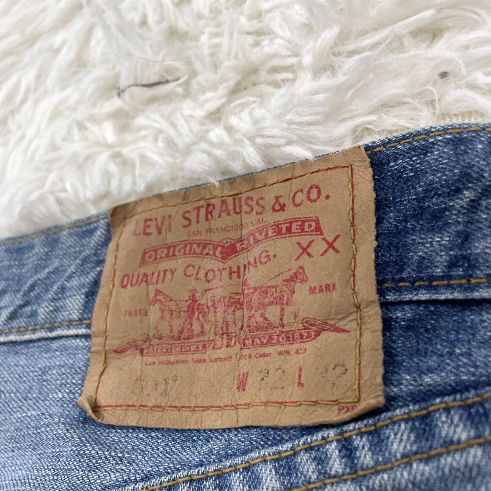Levi's VINTAGE Levi's 501xx Jeans Men 32 Streetwear Paint Grunge Rivet Blue 30x32 Jeans Mens Blue 501xx Y2K Streetwear Distressed Button Fly Size US 32 / EU 48 - 7 Thumbnail