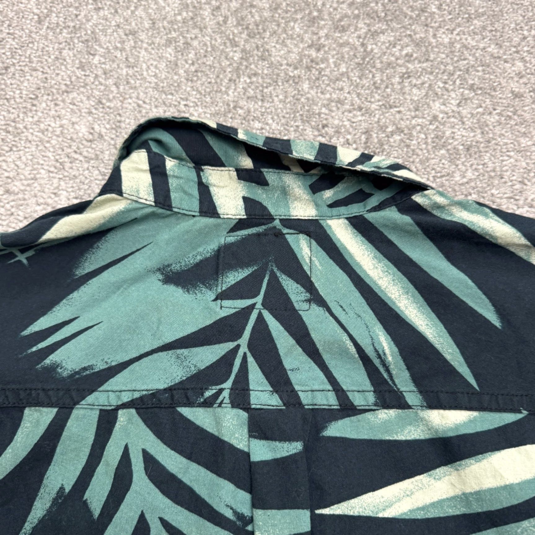 Junk Food Junk Food Hawaiian Shirt Mens Small Green Blue Floral Short Sleeve Button-Up Tropical Casual Size US S / EU 44-46 / 1 - 4 Thumbnail