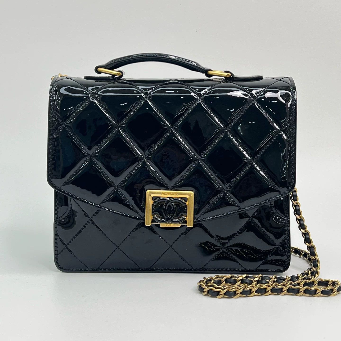 Chanel Pre-loved Bag Very good condition Size ONE SIZE - 1 Thumbnail