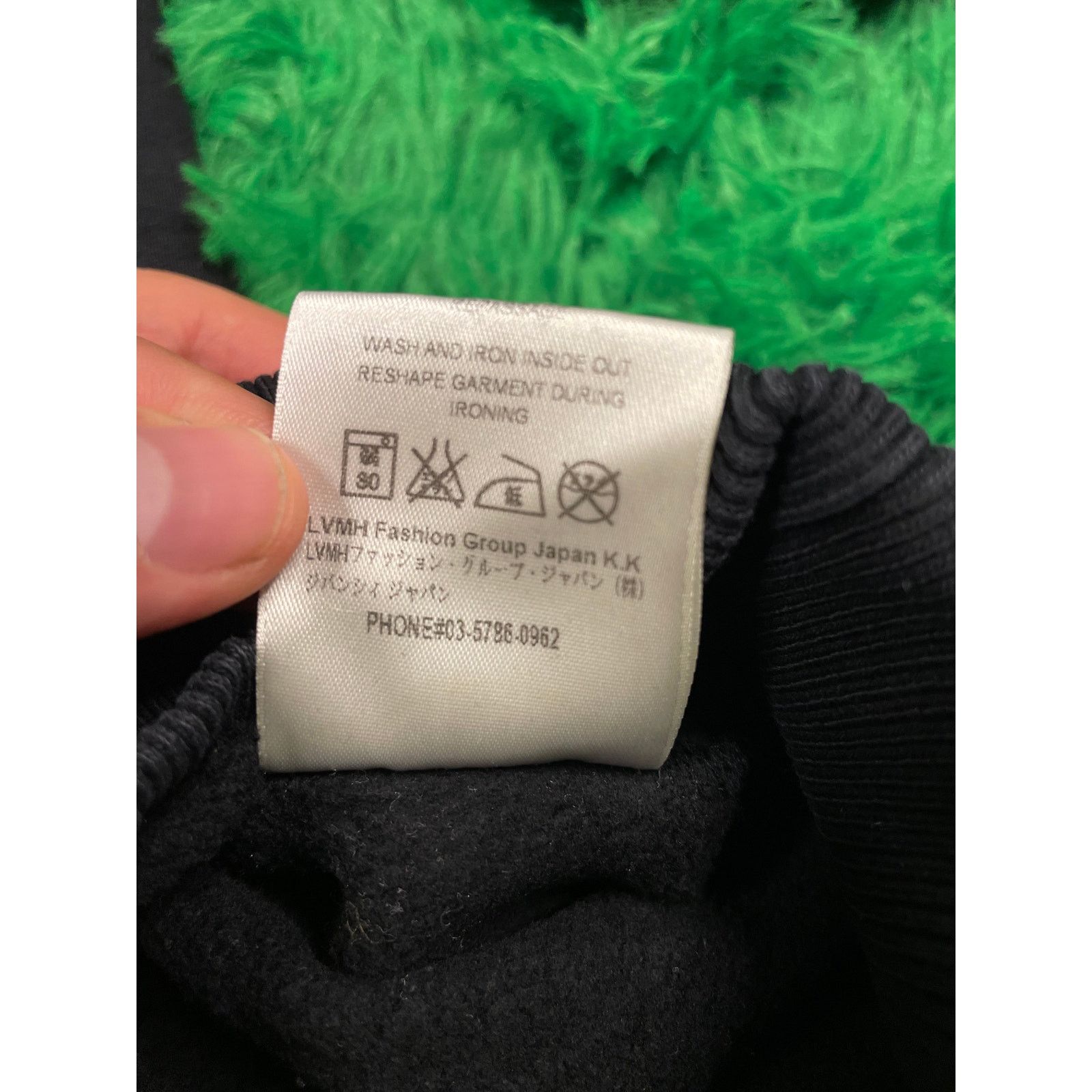 Givenchy Givenchy Shark Crewneck XL Used Size US XL / EU 56 / 4 - 5 Thumbnail