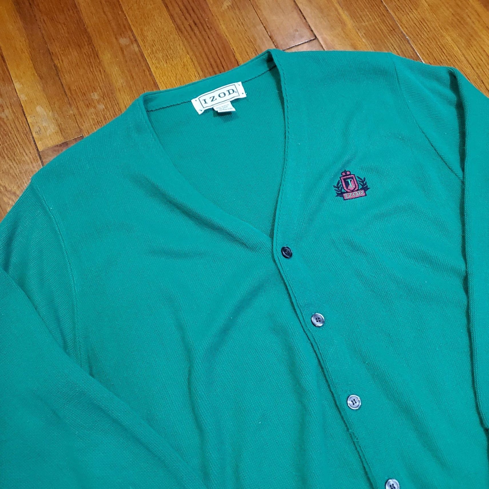 Izod VINTAGE Izod Cardigan Sweater Mens Large Green Acrylic Button Front Knit Crest 80s Size US L / EU 52-54 / 3 - 4 Thumbnail