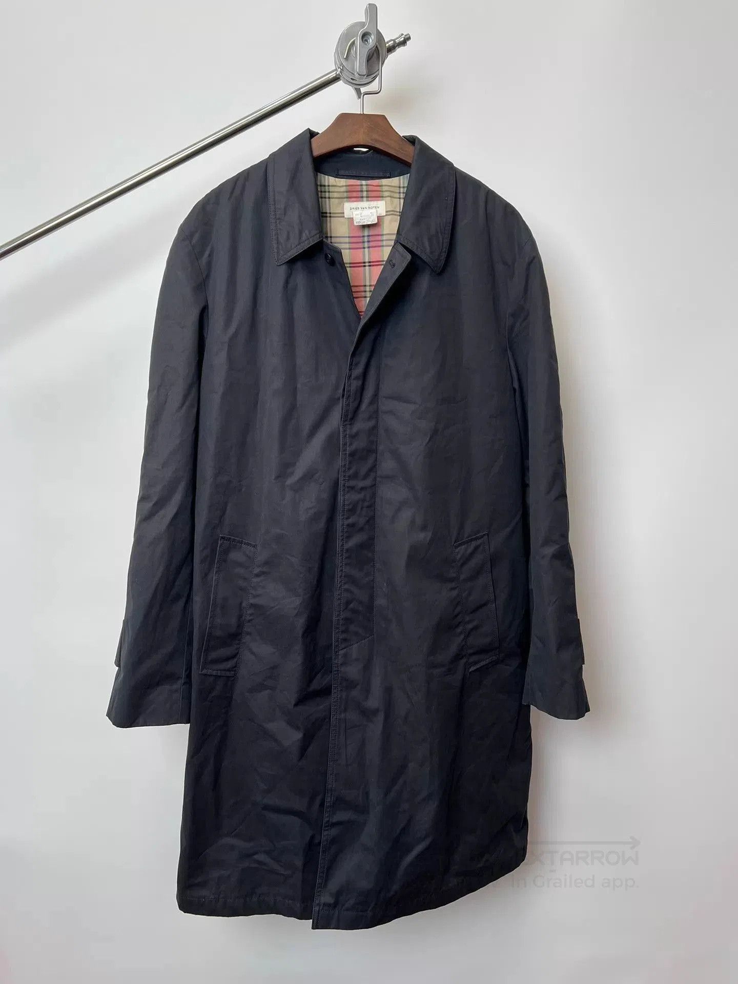 Dries Van Noten Black Long Coat with Plaid Lining - Size L. Size US L / EU 52-54 / 3 - 1 Thumbnail