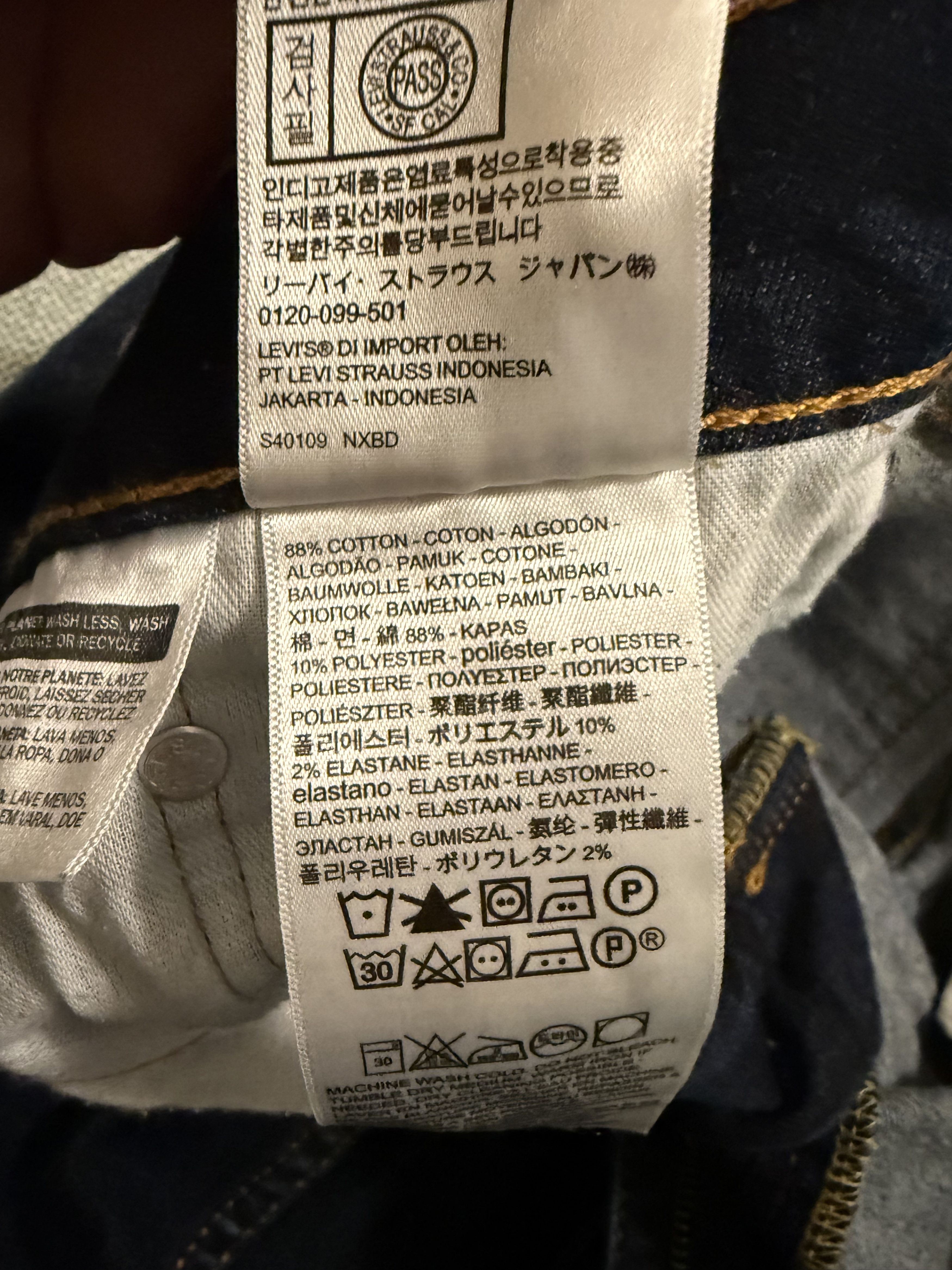 Levi's *MSG TO OFFER* LEVIS 512 DARK BLUE GOOD CONDITION Size US 32 / EU 48 - 5 Thumbnail