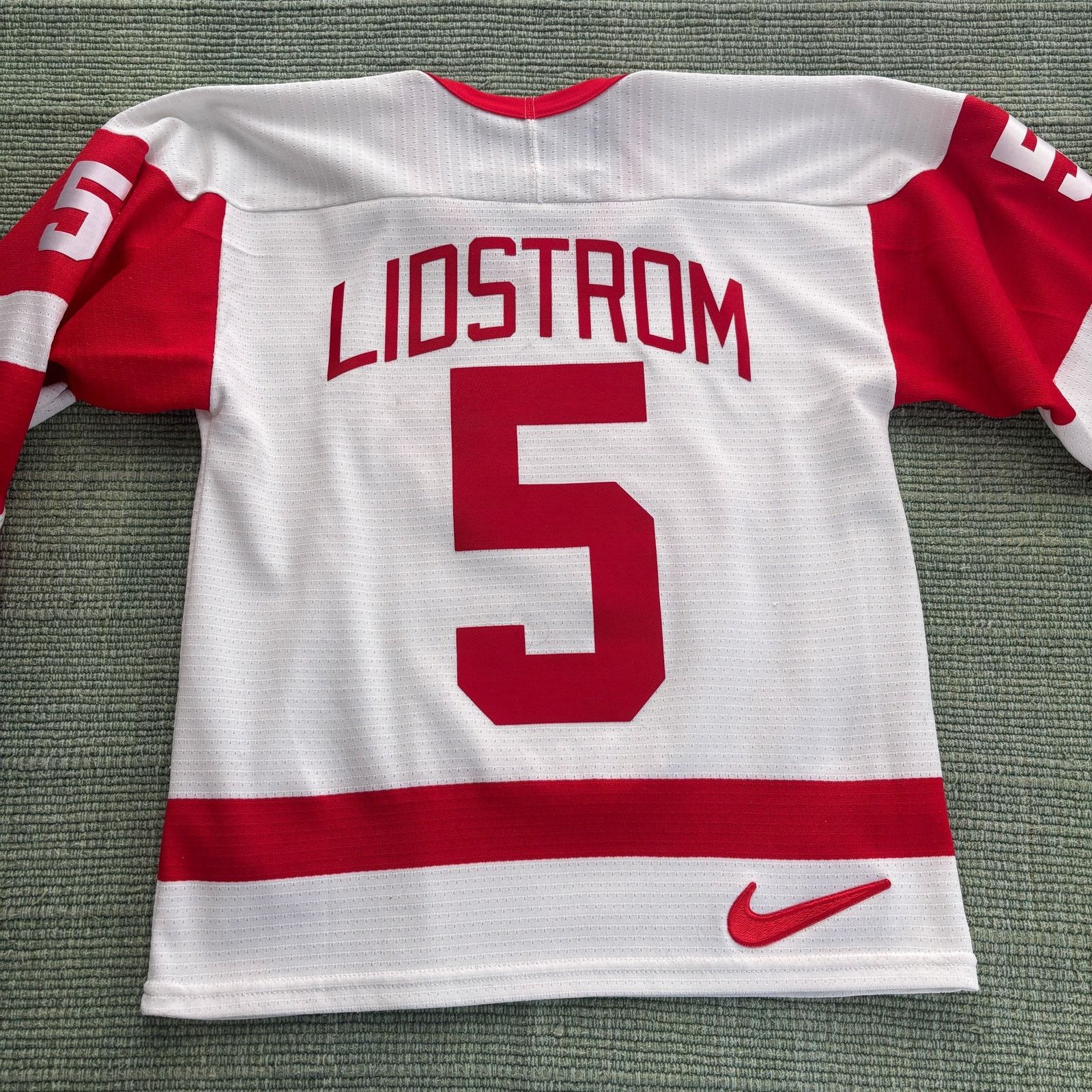 NHL × Nike × Vintage Vtg Nike Nicklas Lidström Detroit Red Wings Autograph Jersey Size US M / EU 48-50 / 2 - 9 Thumbnail