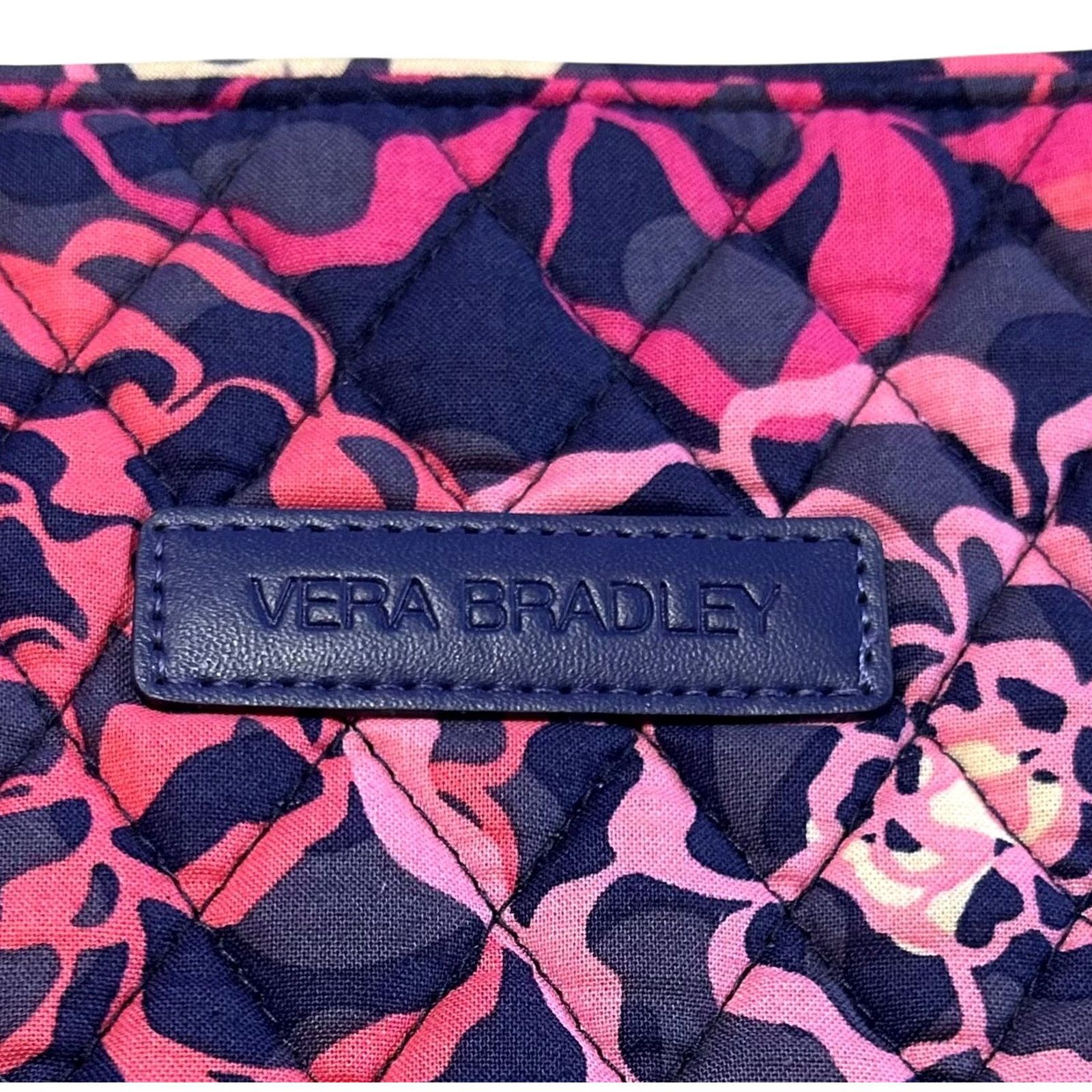 Vintage Vera Vera Bradley KATALINA Pink Purse Floral Women’s Shoulder Handbag Tote Quilted Crossbody? Size ONE SIZE - 7 Thumbnail