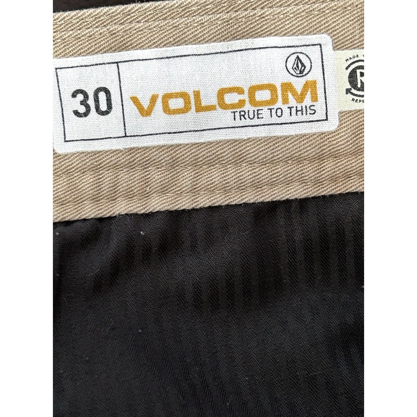 Volcom VINTAGE Volcom Chino Shorts Men 30 Beige Tan Big & Tall Beiges (Beige/Tan) - Men’s Volcom Chino Shorts 30 Beige tan Size US 30 / EU 46 - 4 Thumbnail