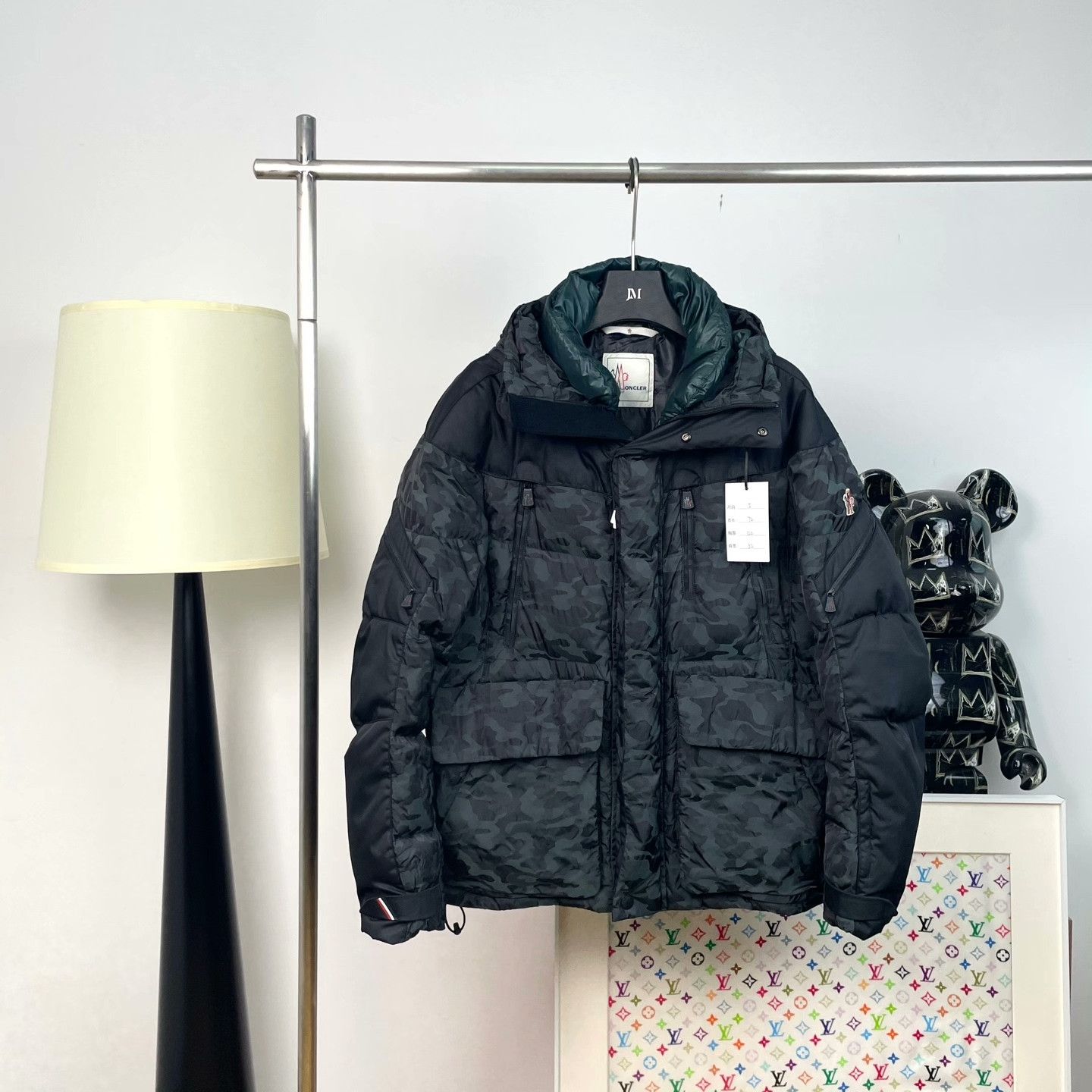 Moncler Moncler Retro Camo Heavy Coat xxl Men Size US XXL / EU 58 / 5 - 1 Thumbnail