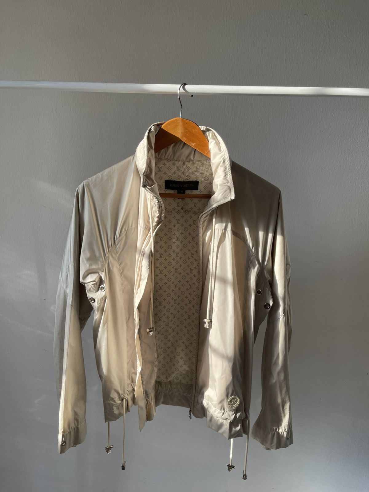 Louis Vuitton Louis Vuitton Monogram Linen Windbreaker Zip Hoodie Size US M / EU 48-50 / 2 - 2 Thumbnail