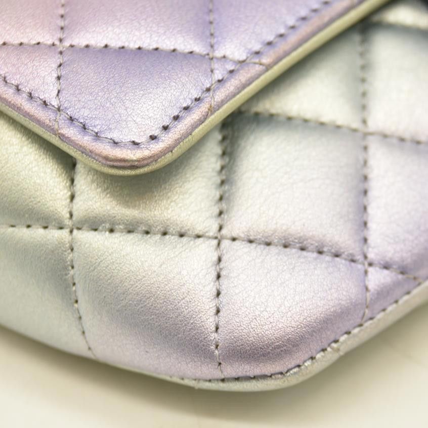 Chanel Chanel Gradient Metallic Calfskin Quilted Glasses Case Size ONE SIZE - 11 Thumbnail